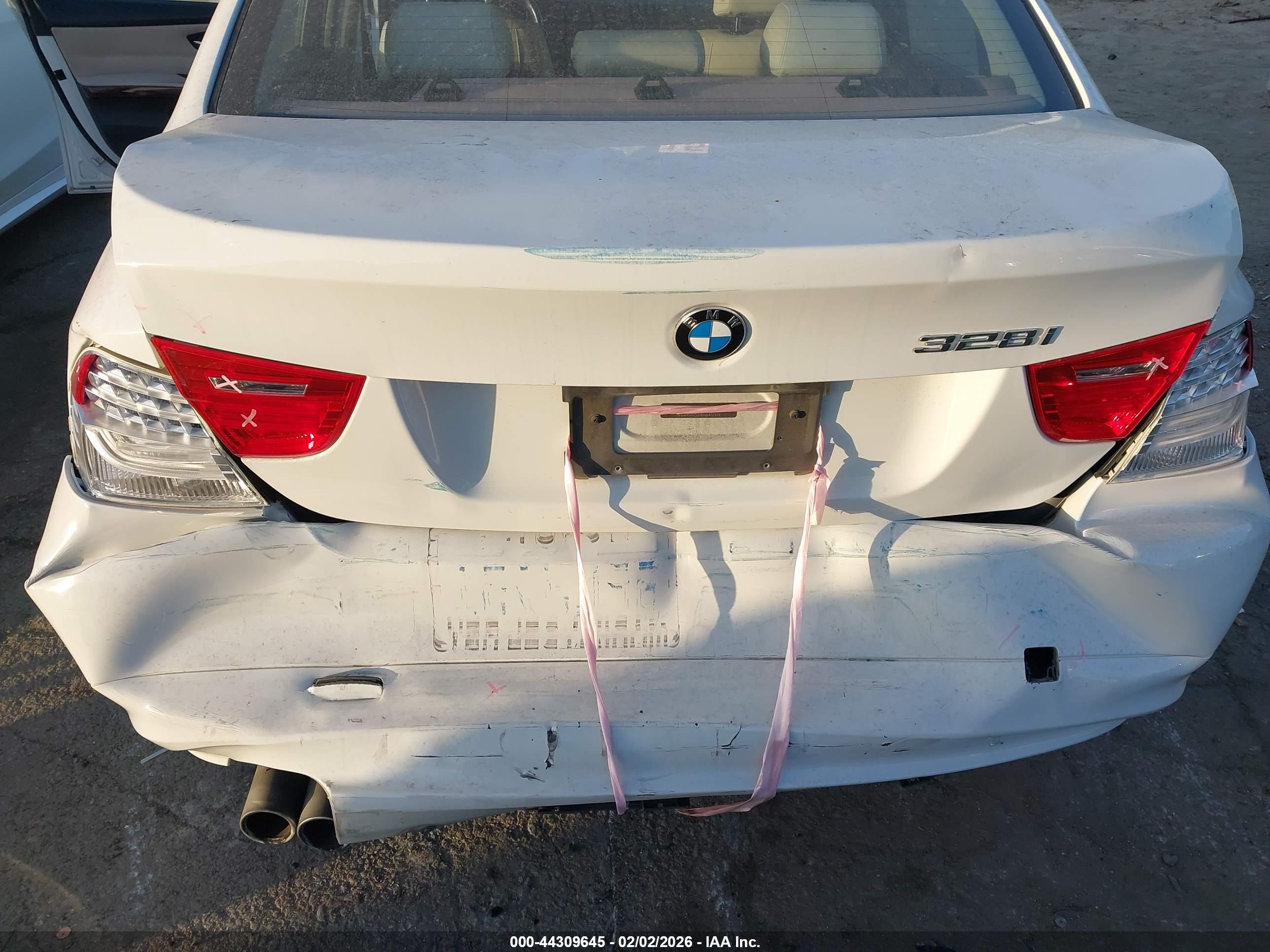BMW 328I image 6
