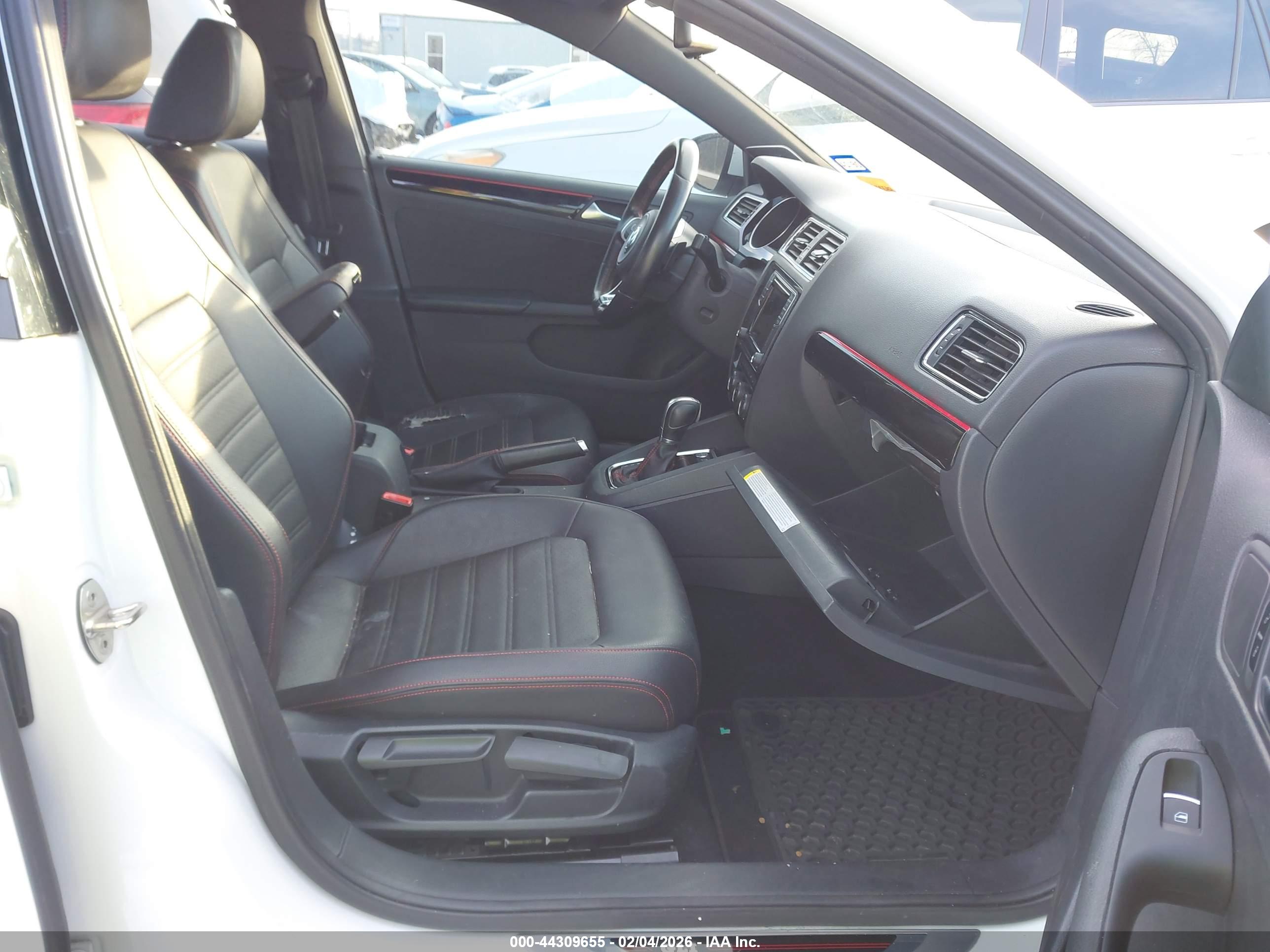VOLKSWAGEN JETTA image 5