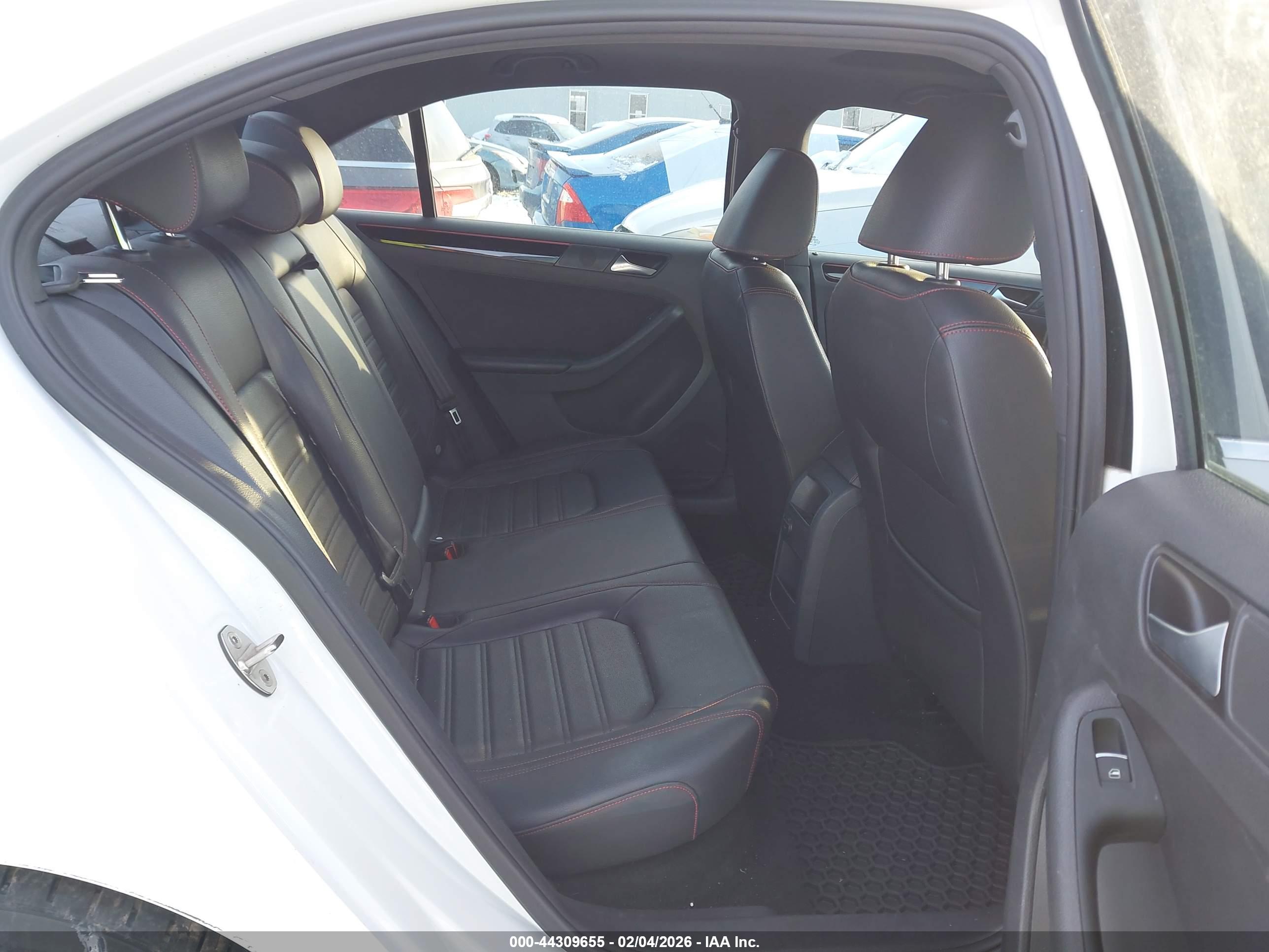 VOLKSWAGEN JETTA image 8