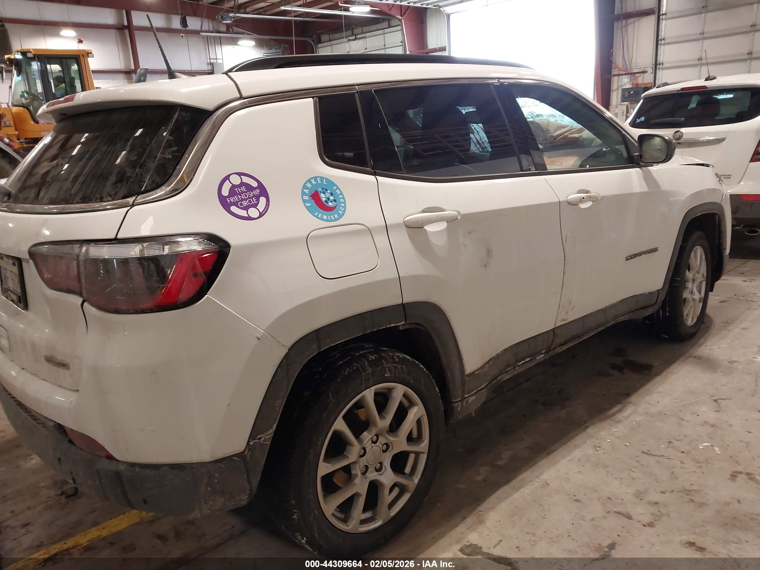 JEEP COMPASS image 4