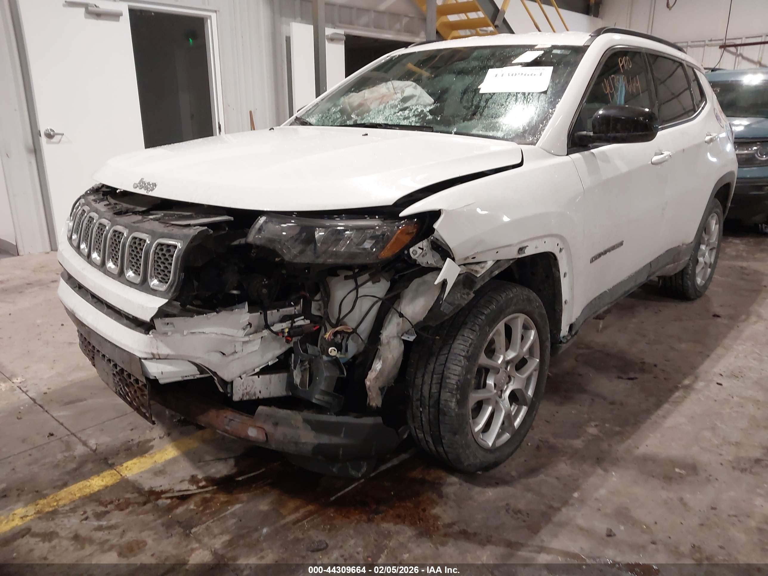 JEEP COMPASS image 6