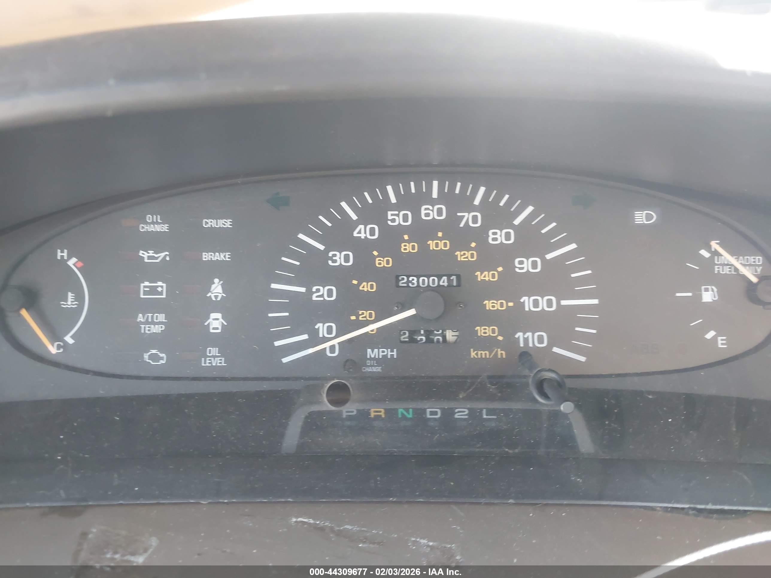 TOYOTA PREVIA image 7