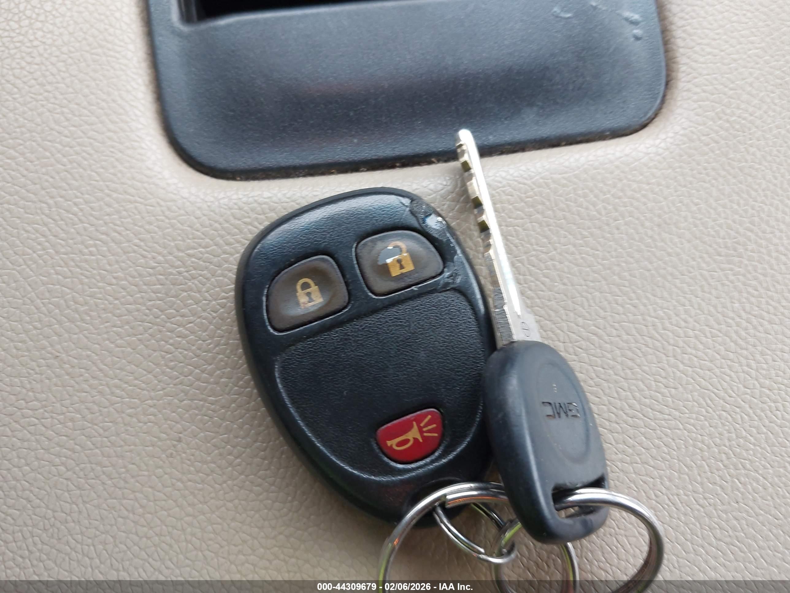 GMC SIERRA image 11