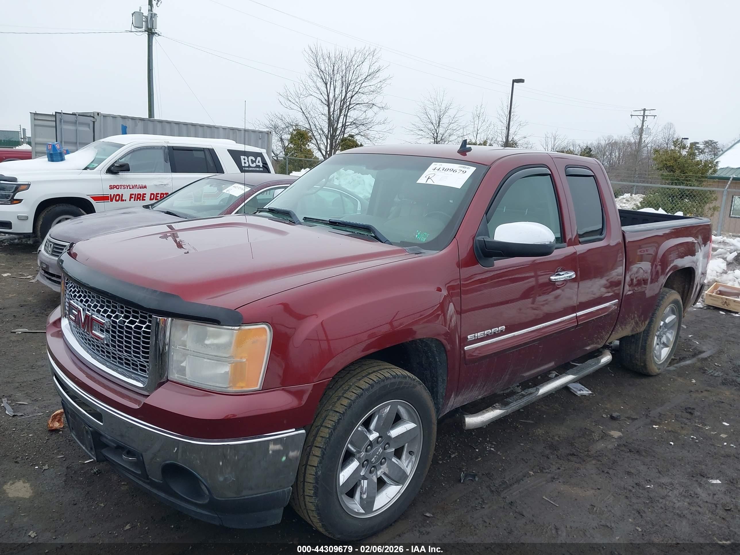GMC SIERRA image 2