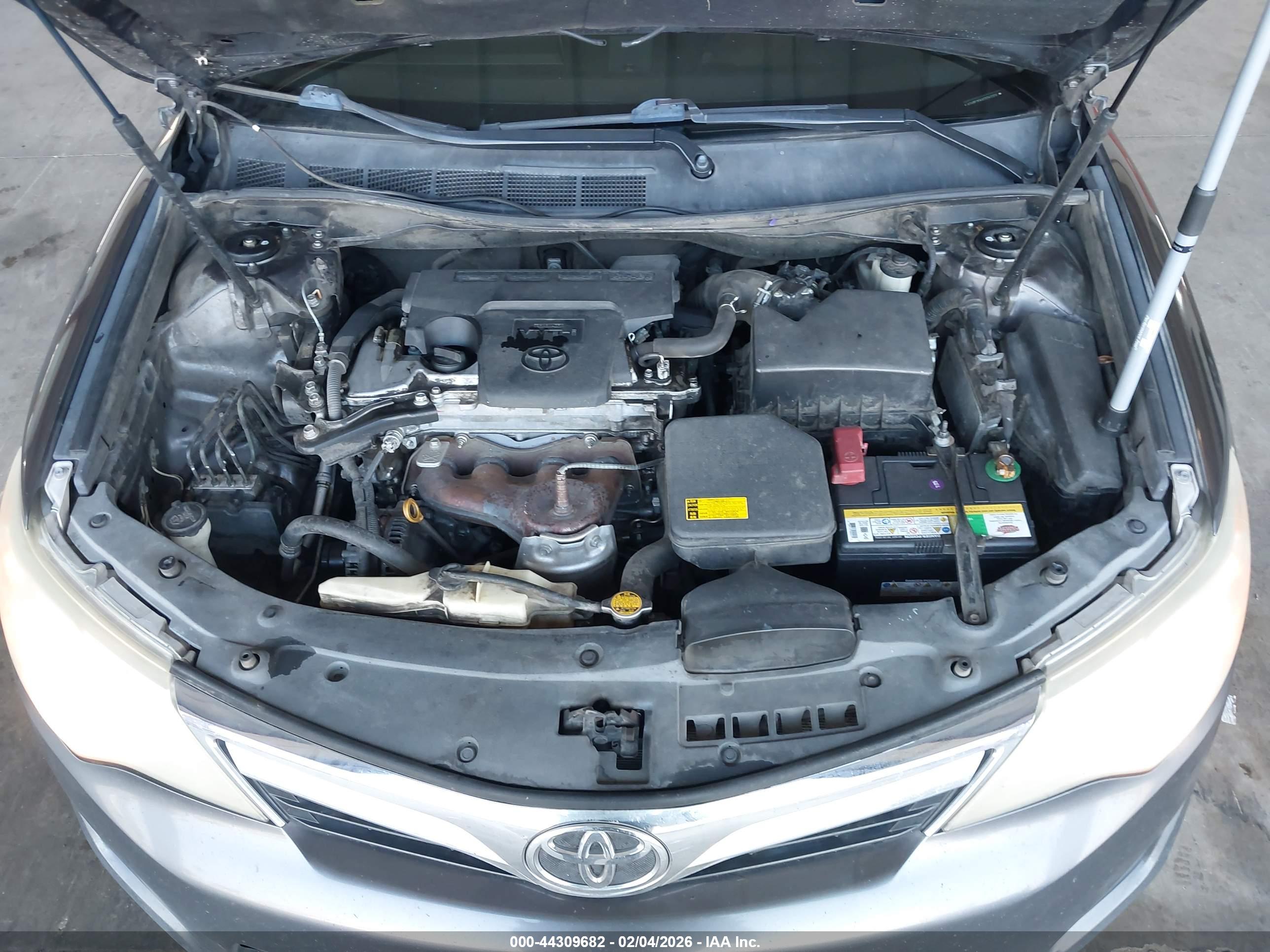 TOYOTA CAMRY image 10