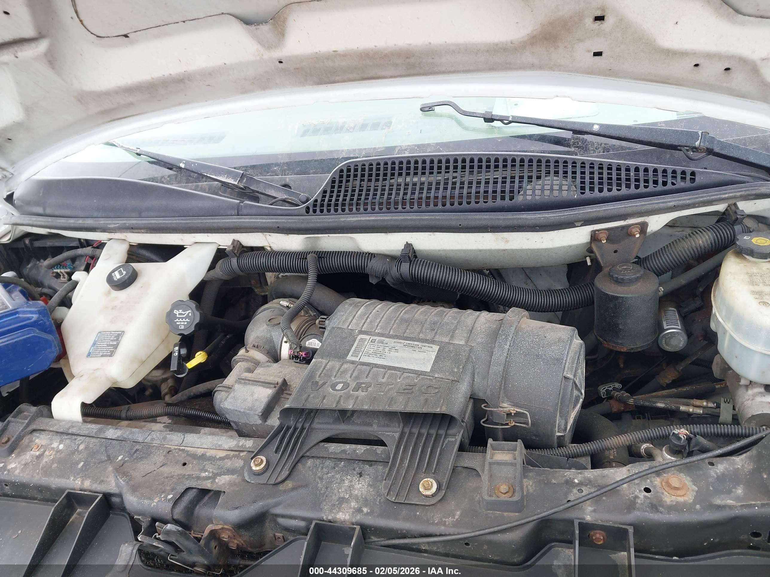 CHEVROLET EXPRESS image 10