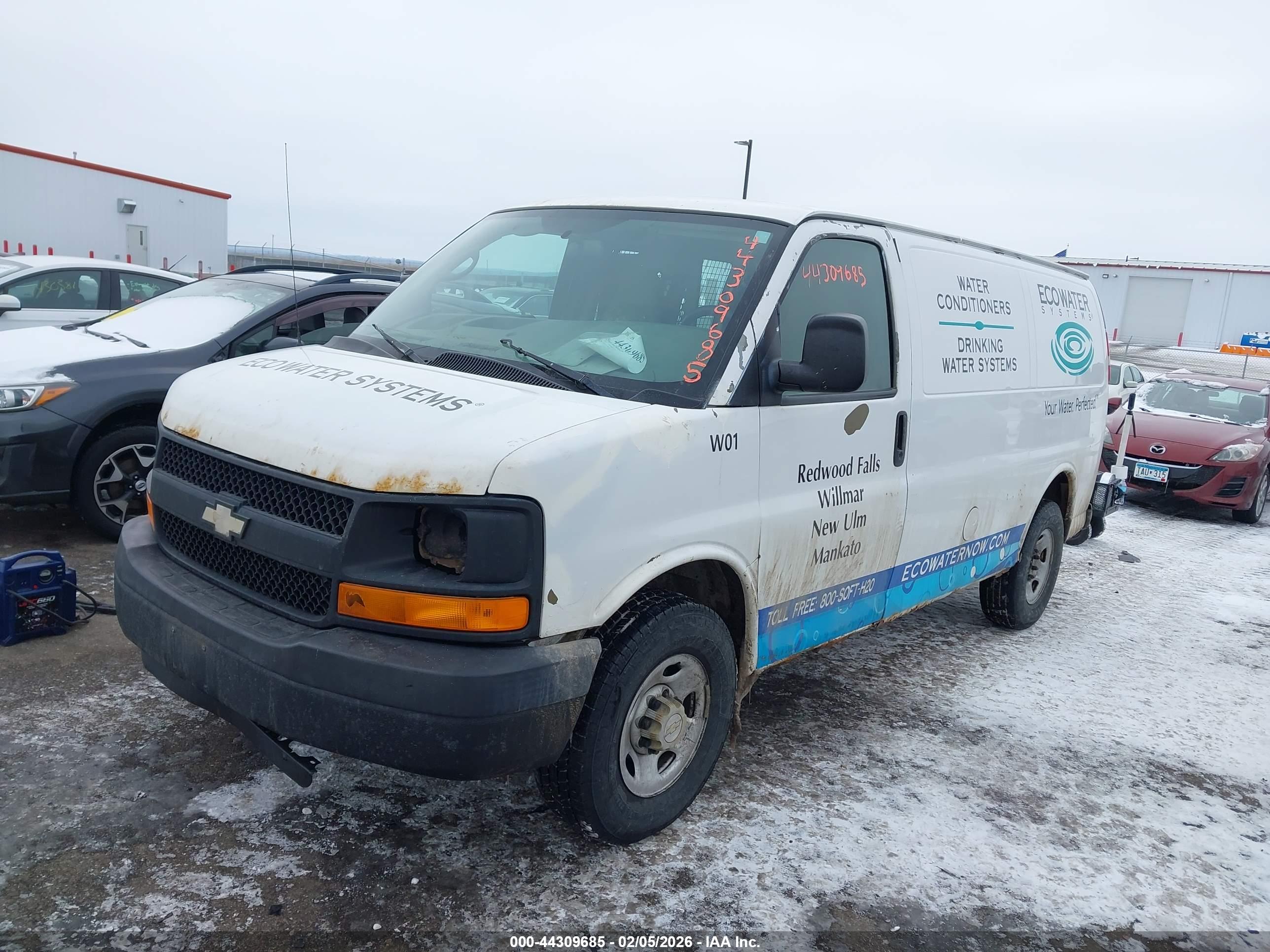 CHEVROLET EXPRESS image 2