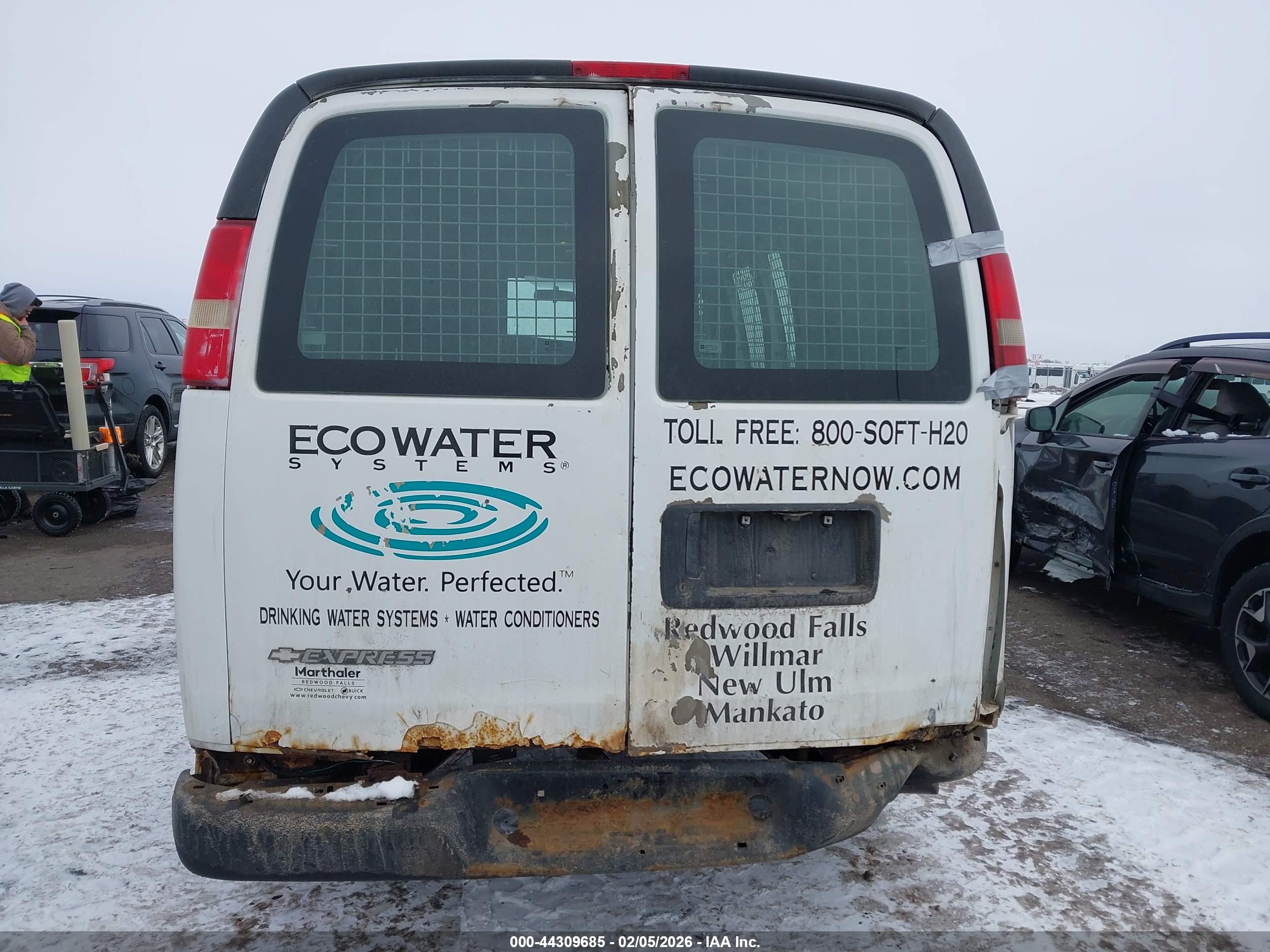 CHEVROLET EXPRESS image 6