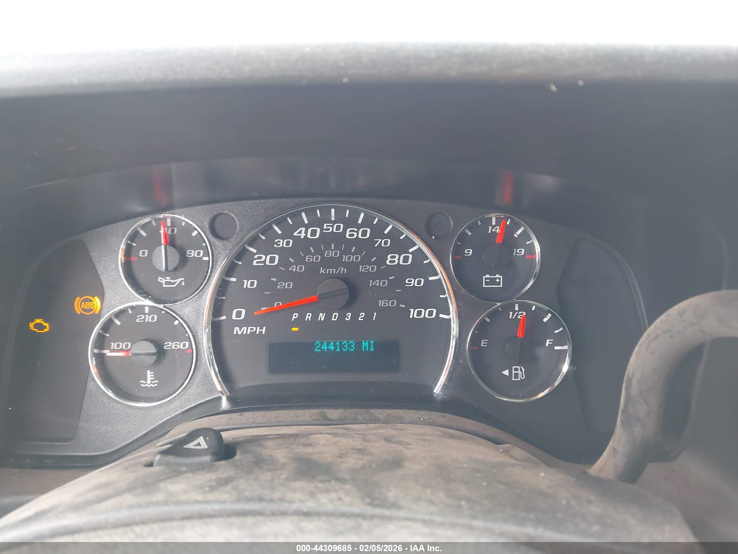 CHEVROLET EXPRESS image 7