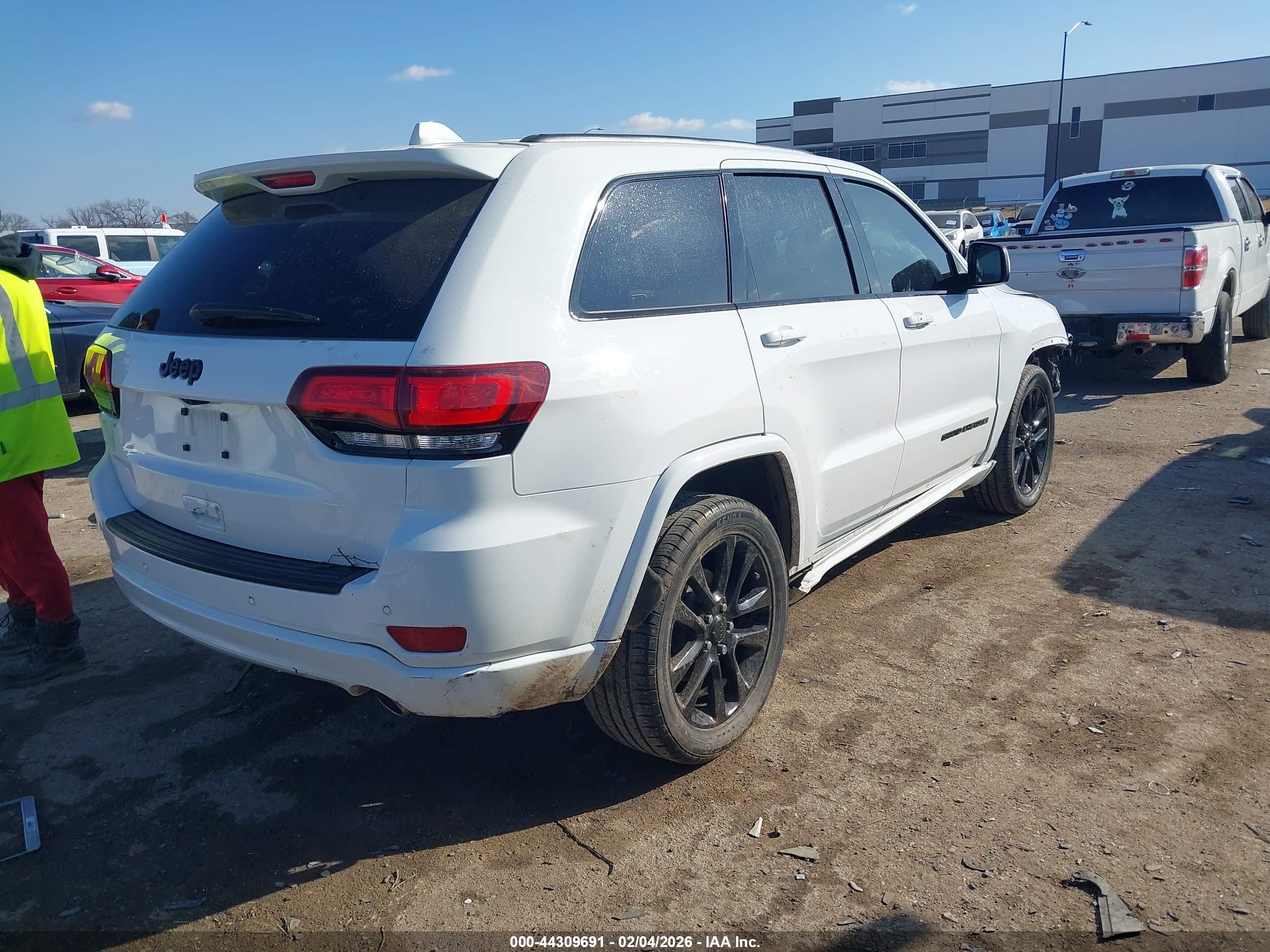 JEEP GRAND image 4