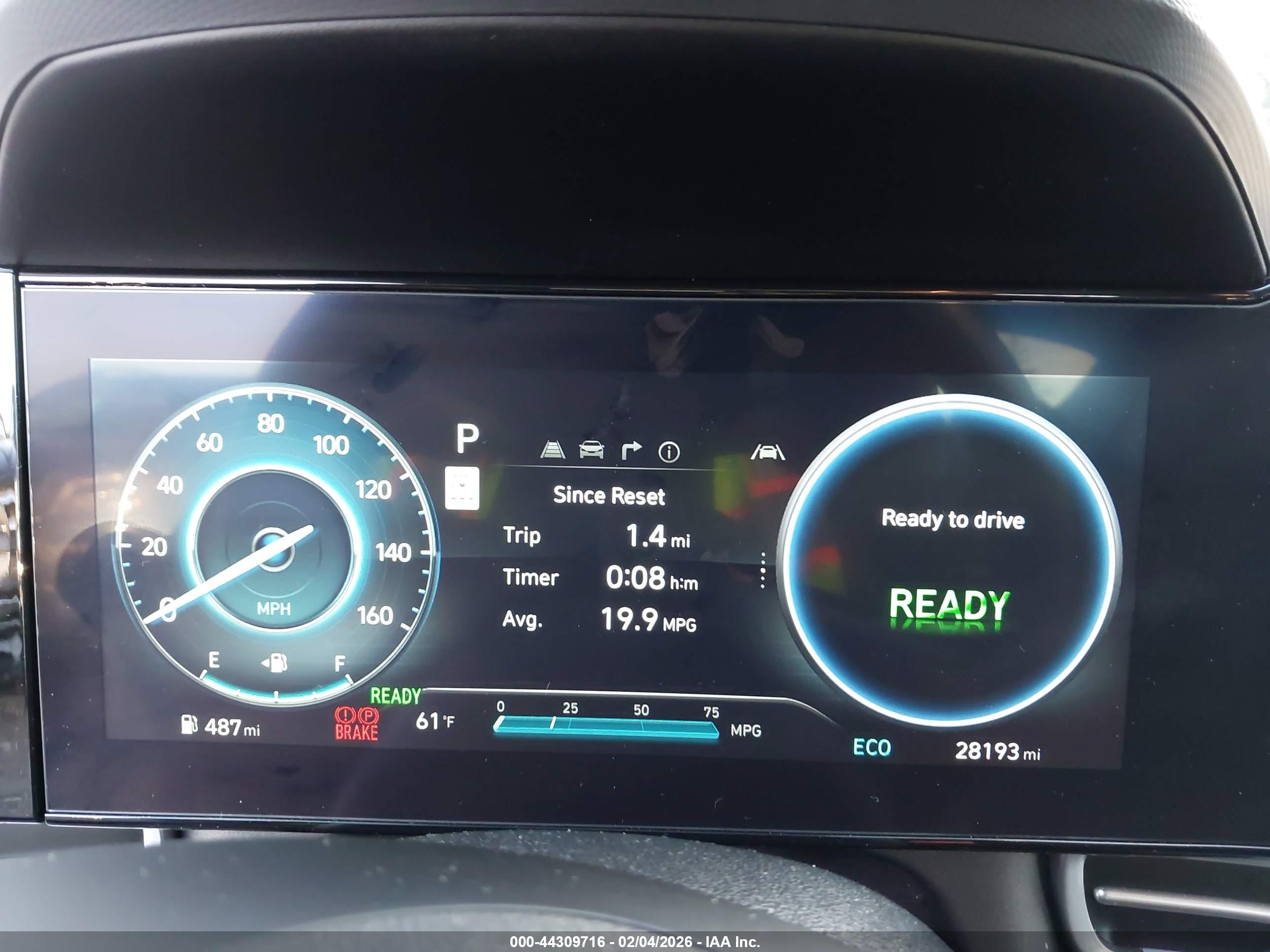 HYUNDAI ELANTRA image 7