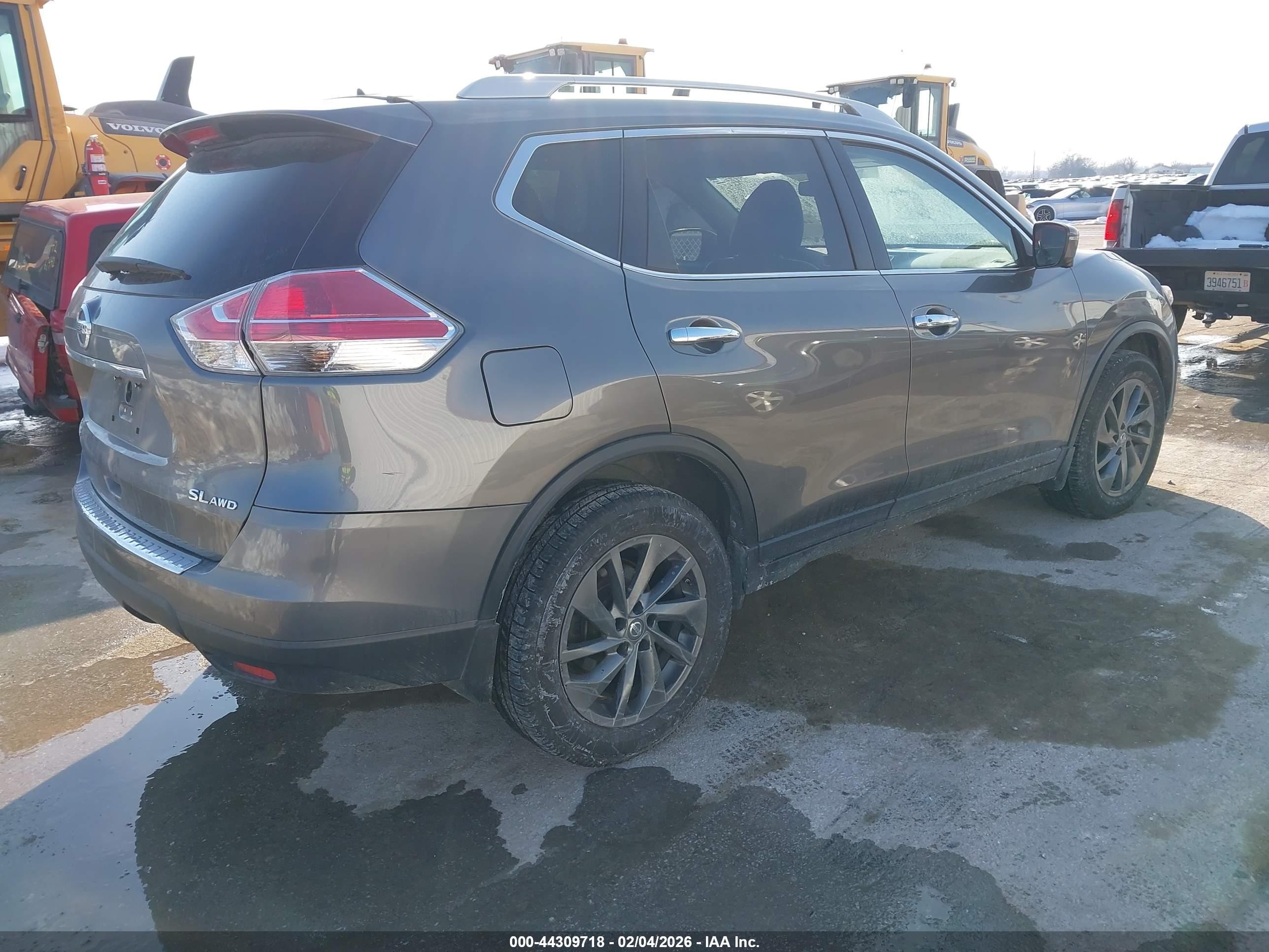 NISSAN ROGUE image 4