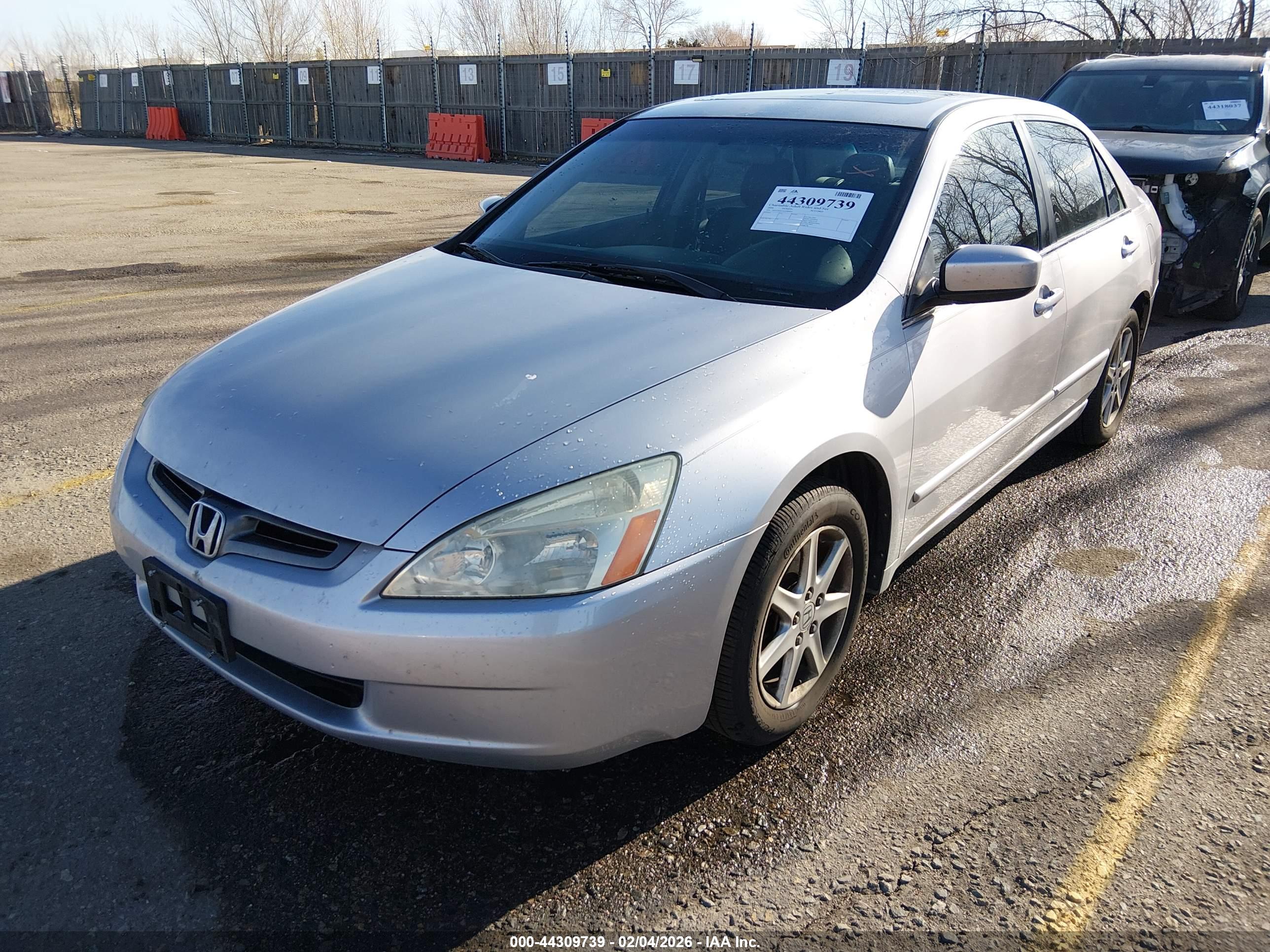 HONDA ACCORD image 2