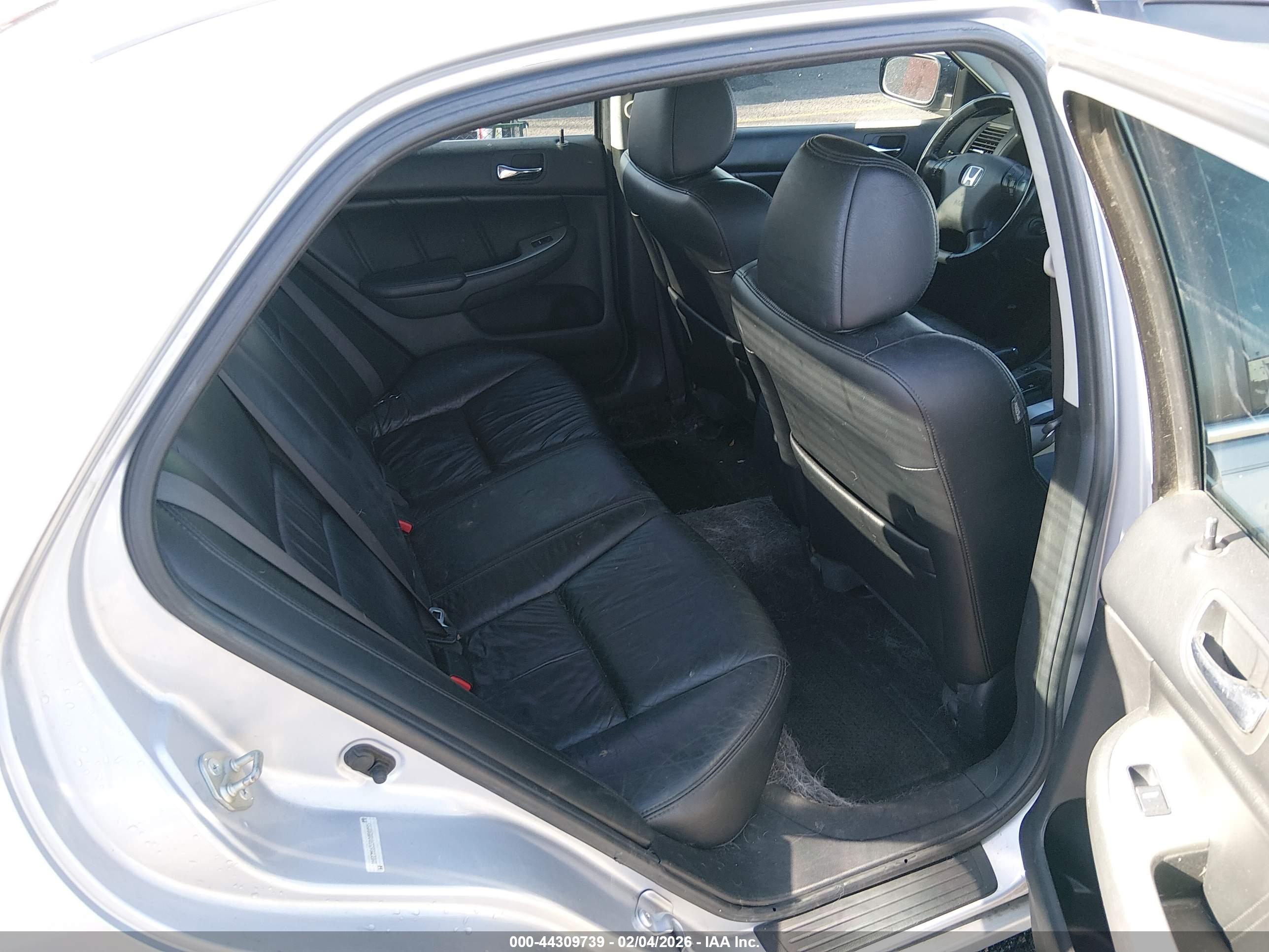 HONDA ACCORD image 8