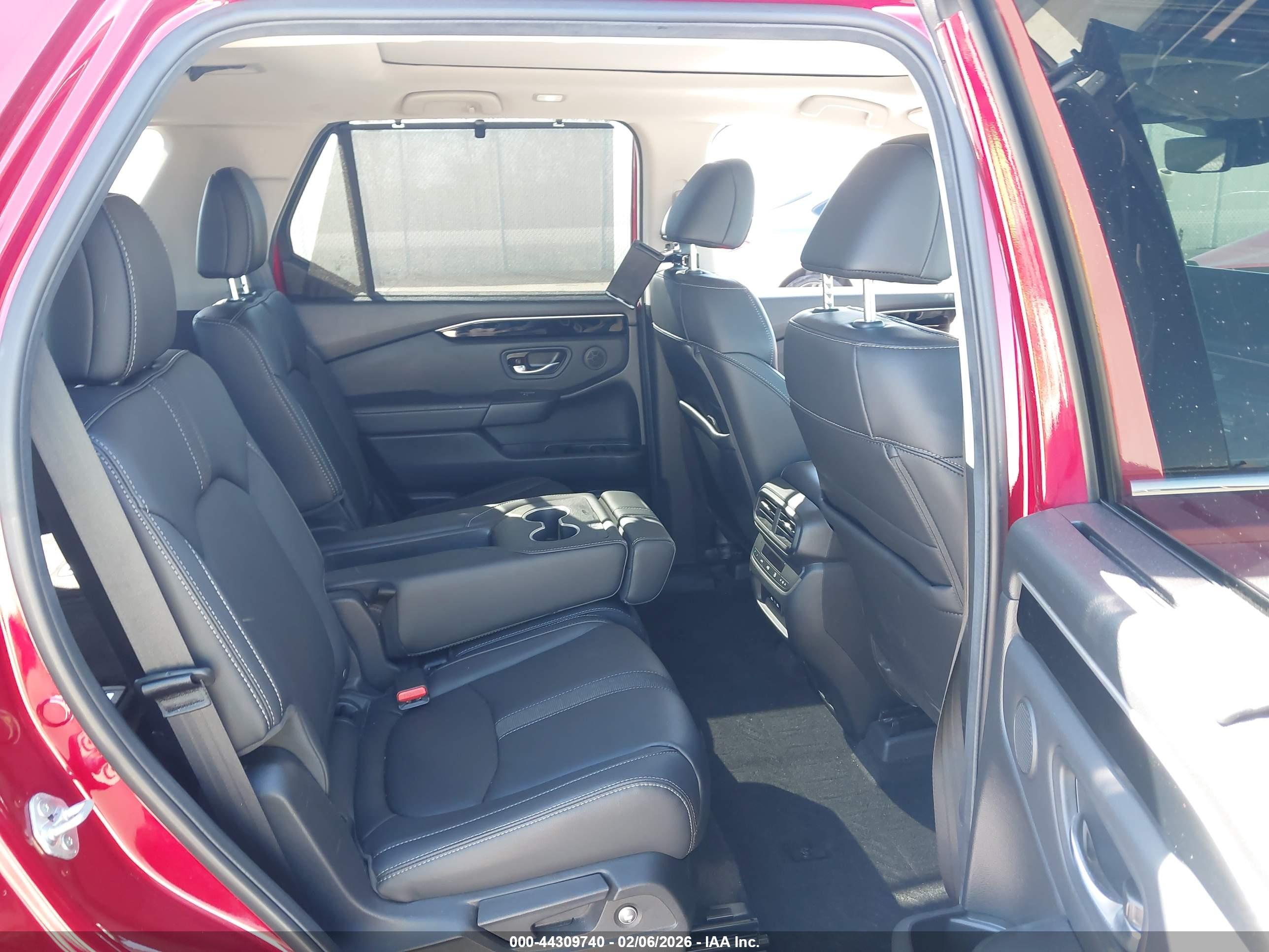 HONDA PILOT image 8