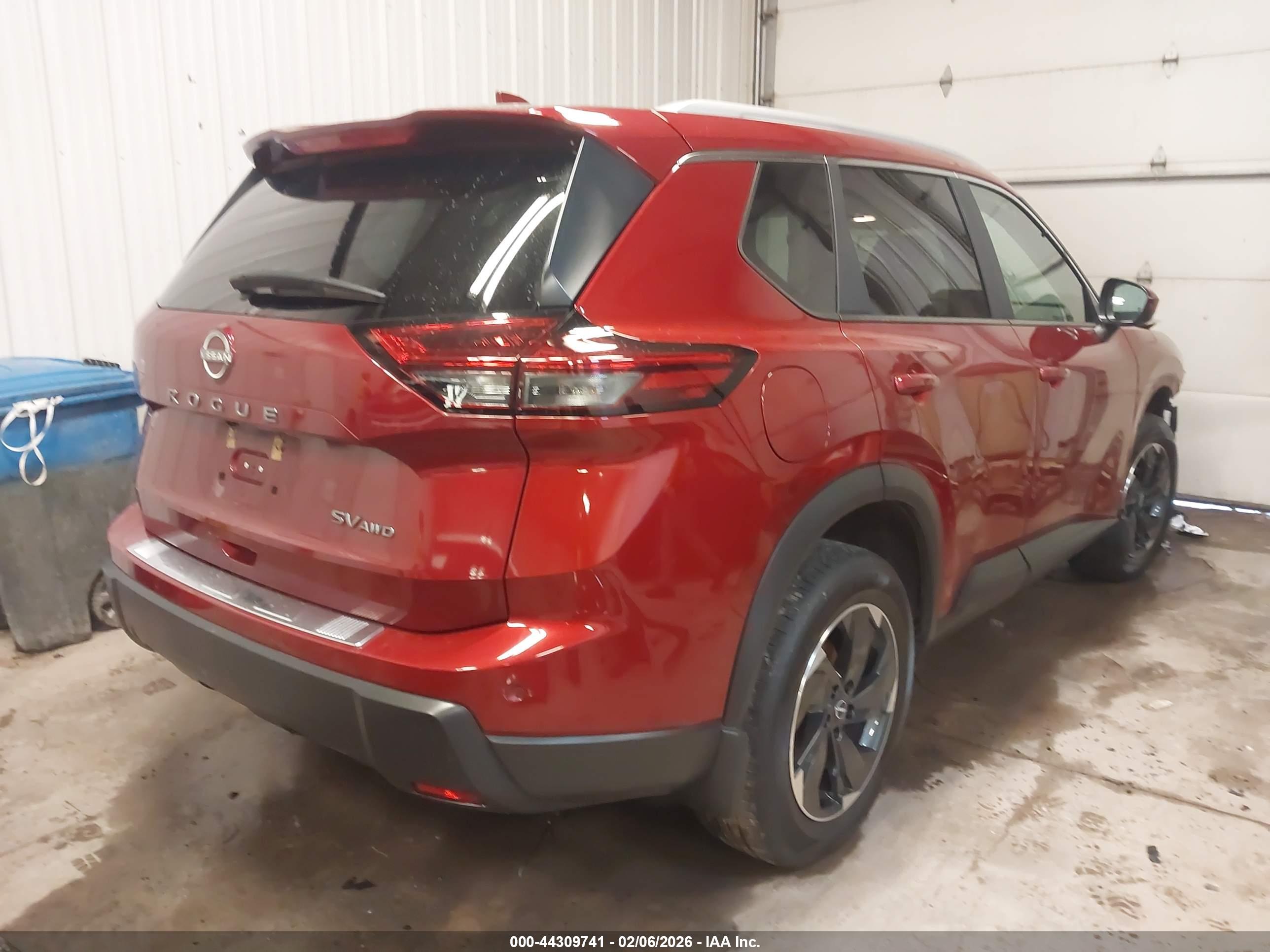 NISSAN ROGUE image 4