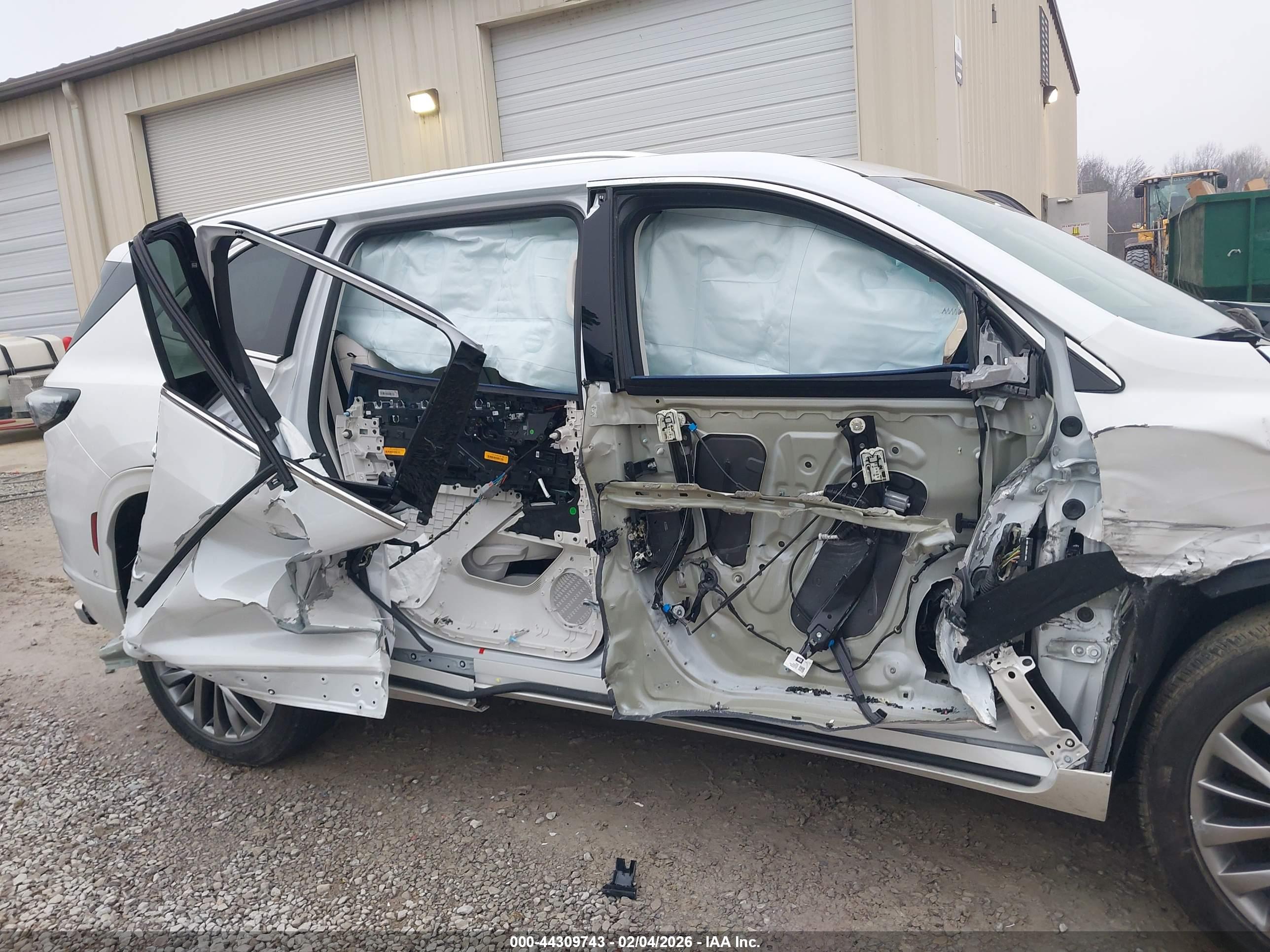 BUICK ENCLAVE image 6