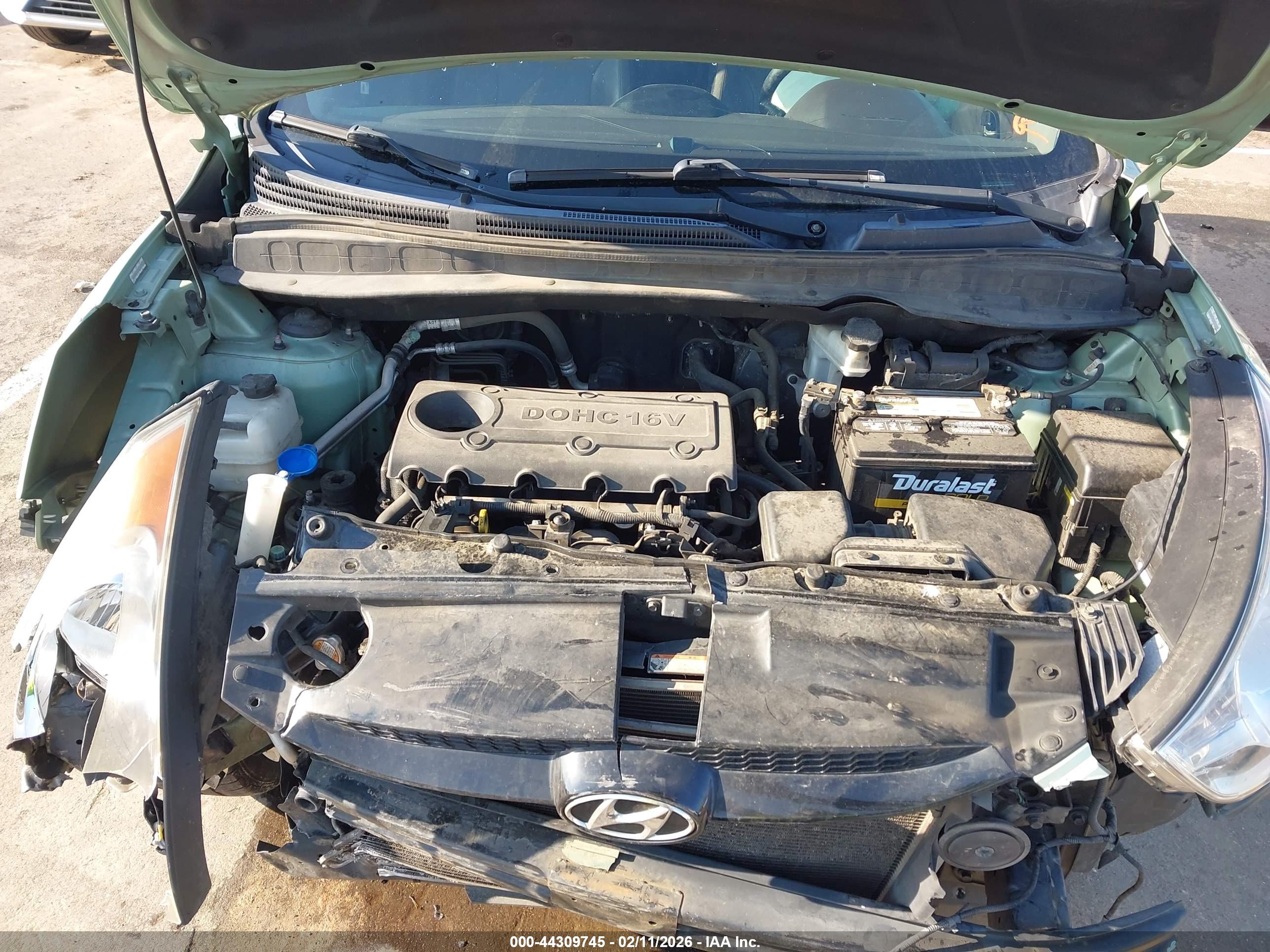 HYUNDAI TUCSON image 10