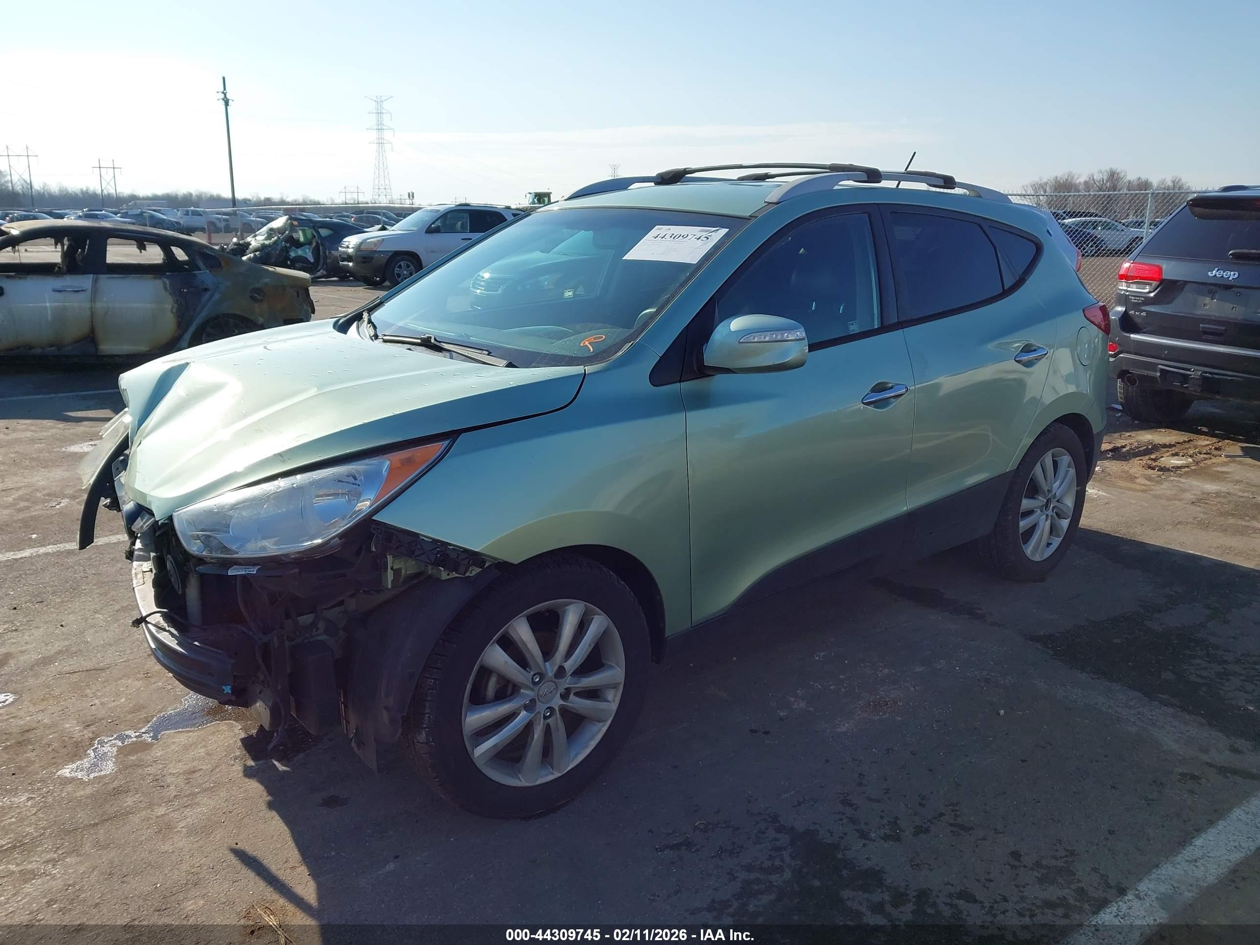 HYUNDAI TUCSON image 2