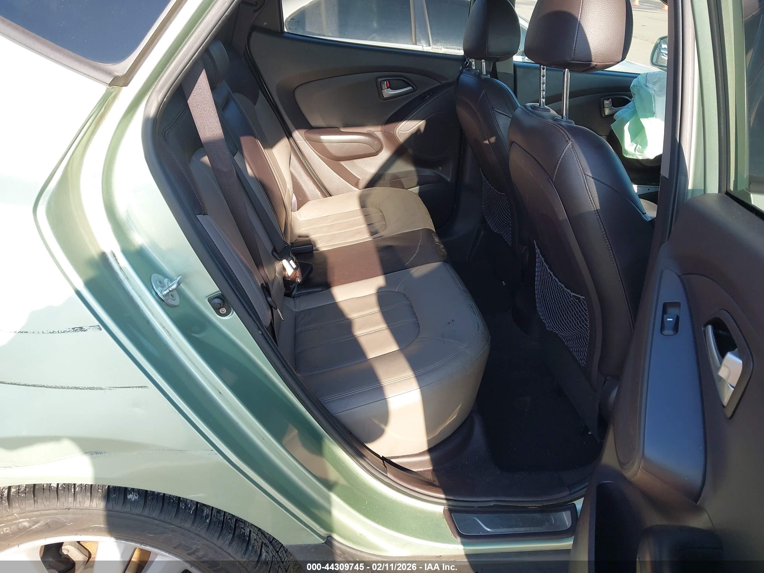 HYUNDAI TUCSON image 8
