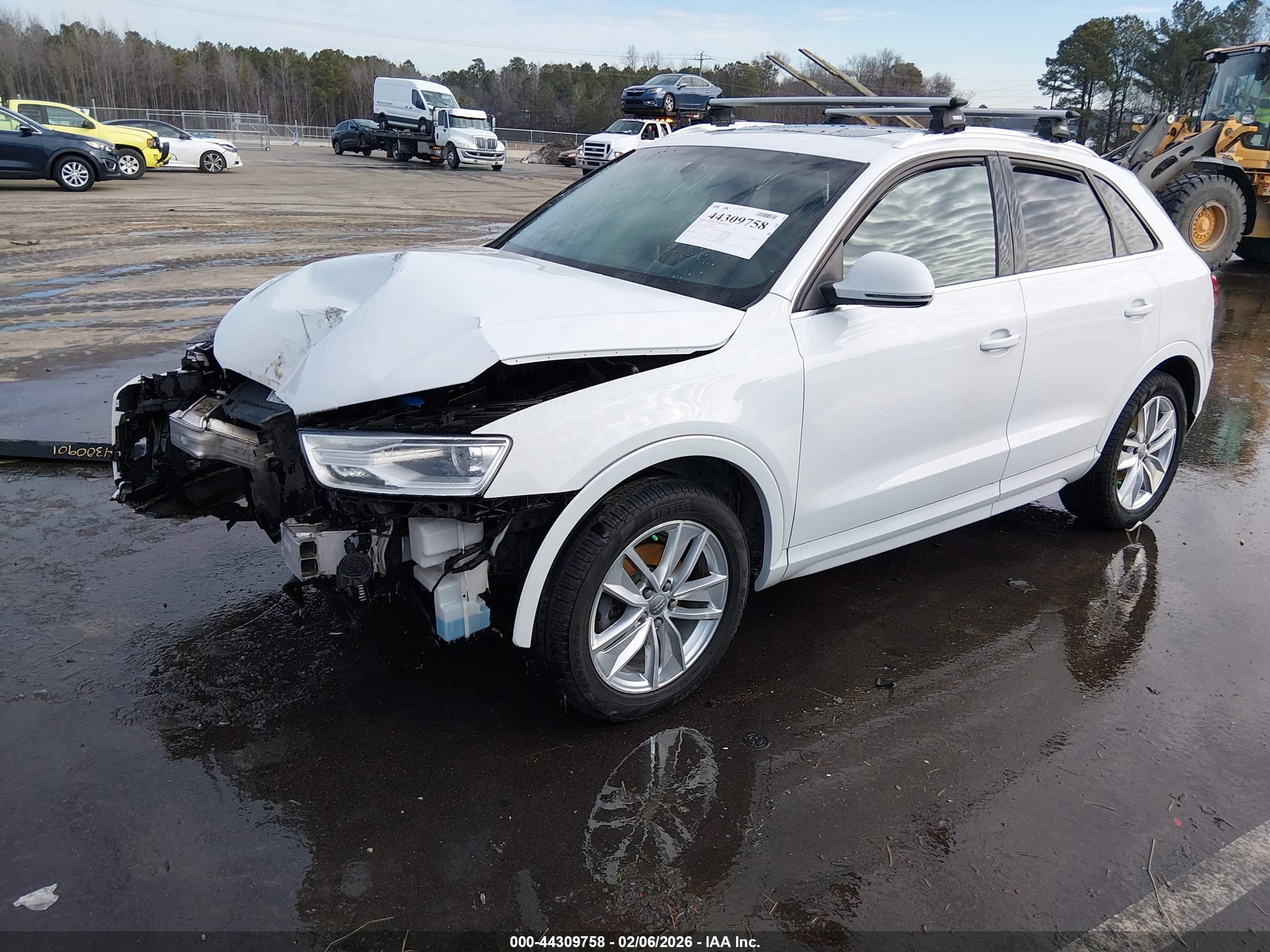 AUDI Q3 image 2