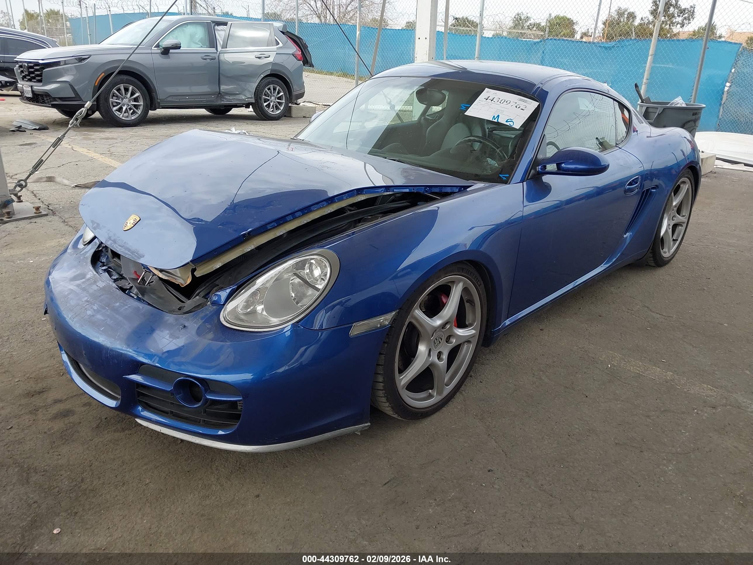 PORSCHE CAYMAN image 2