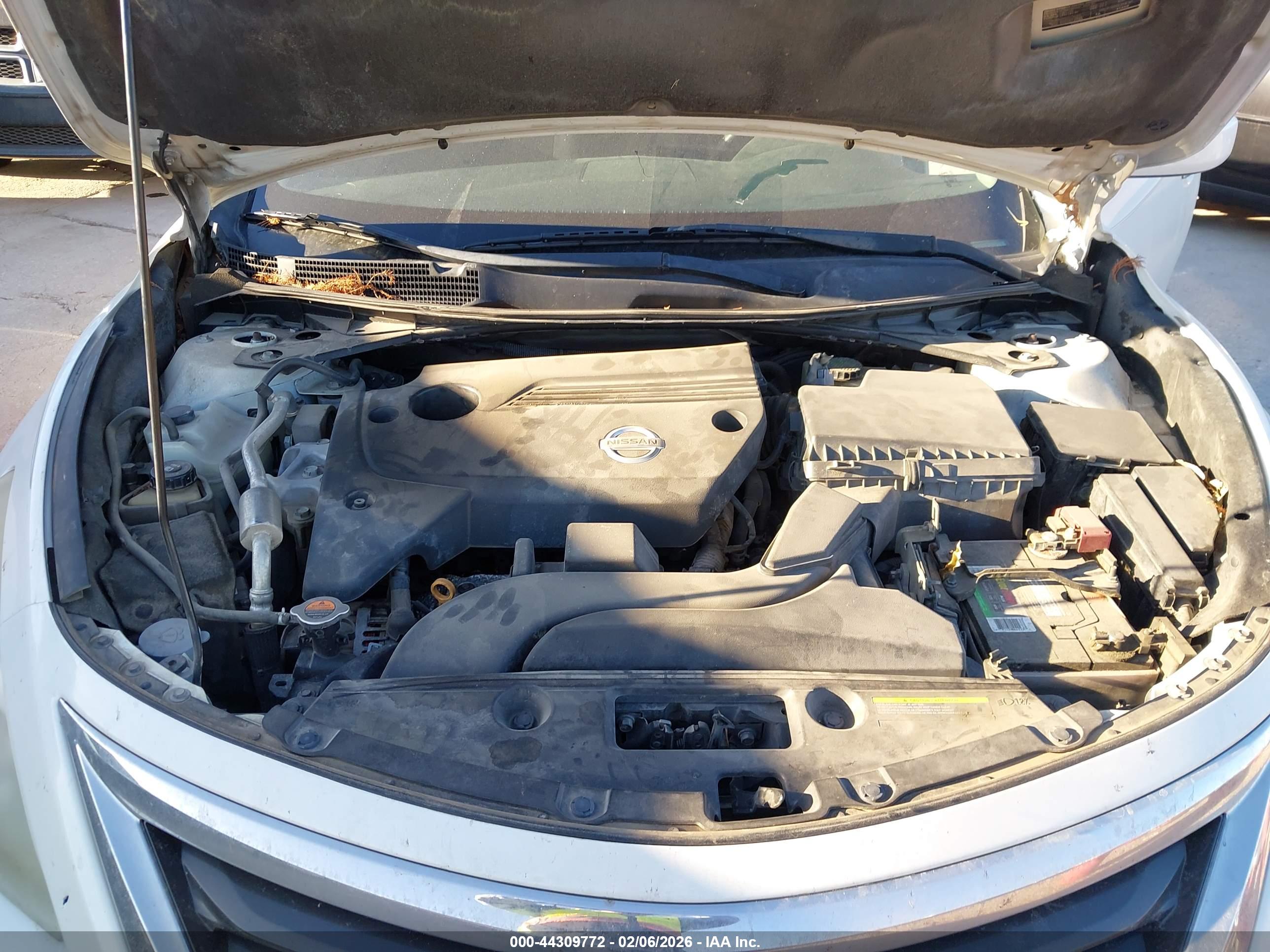 NISSAN ALTIMA image 10