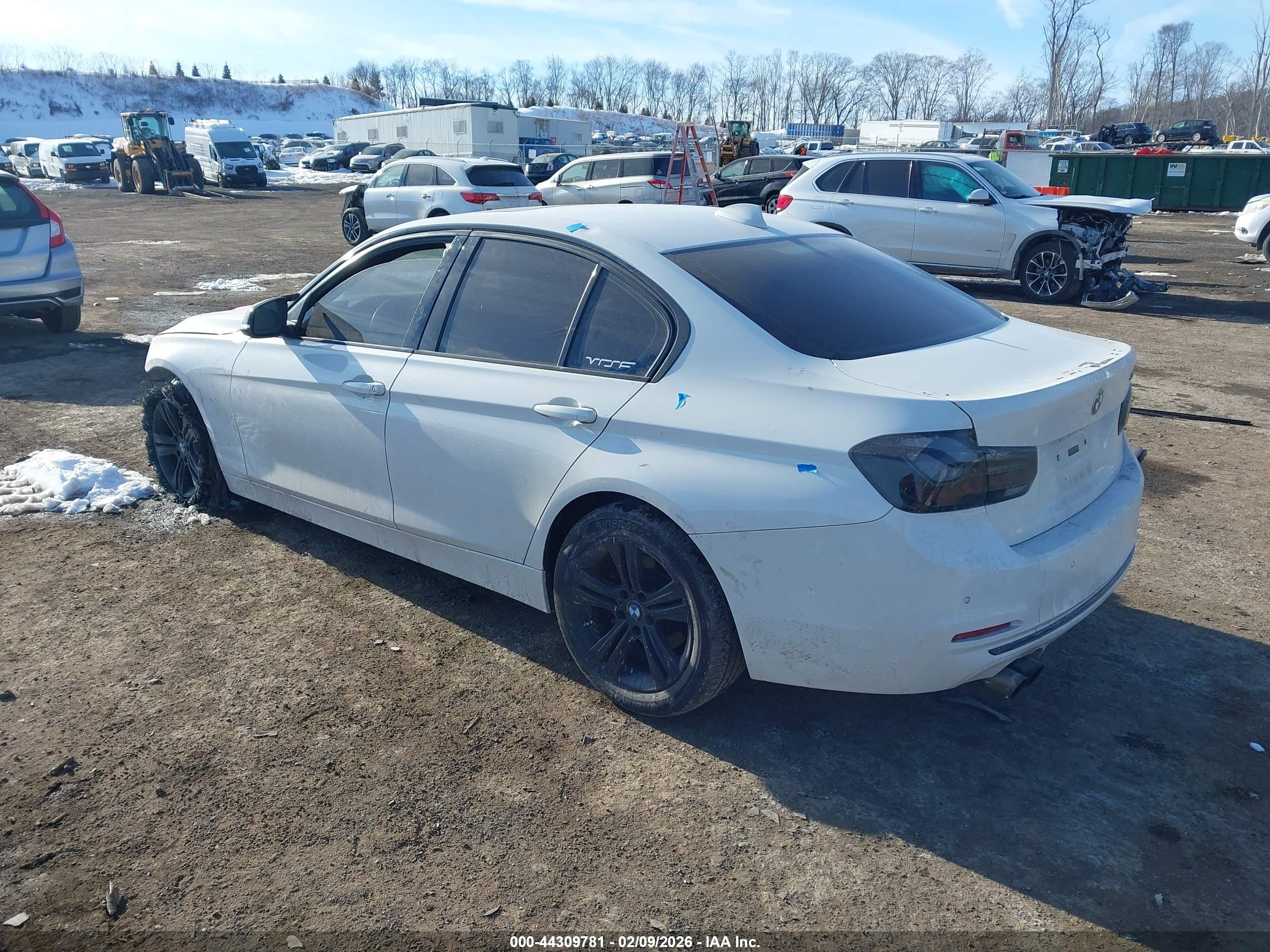 BMW 330I image 3