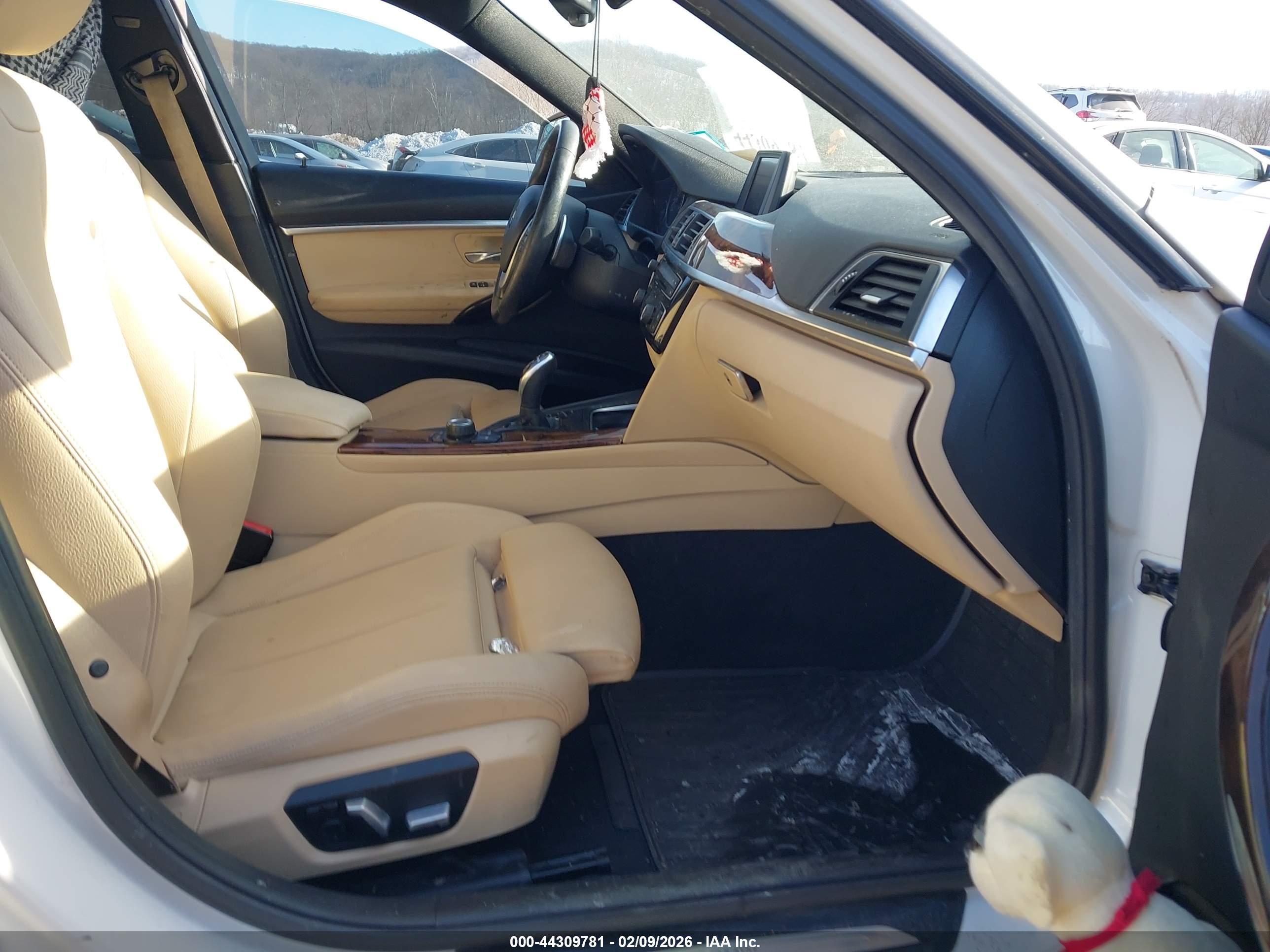 BMW 330I image 5