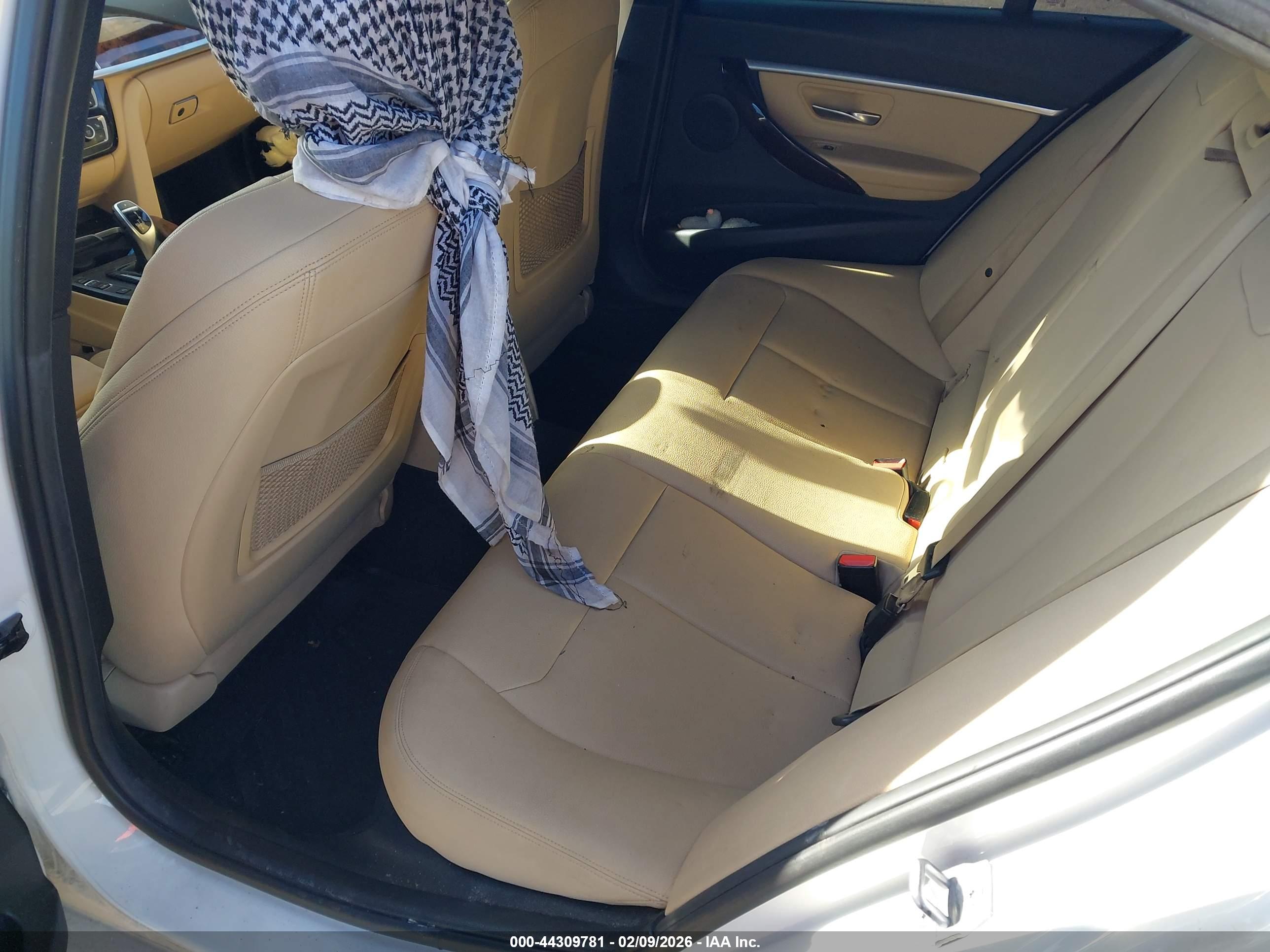 BMW 330I image 8
