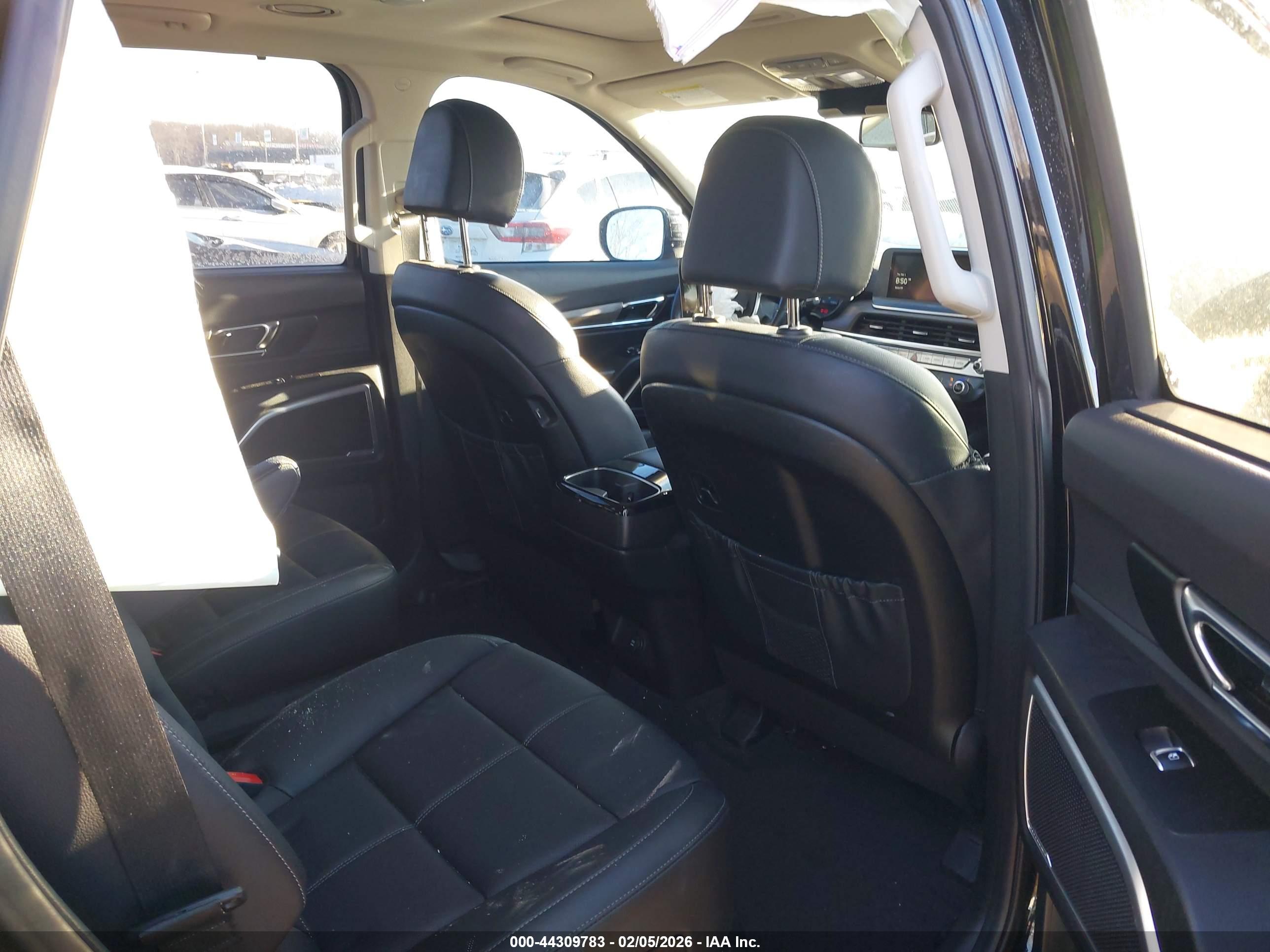 KIA TELLURIDE image 8