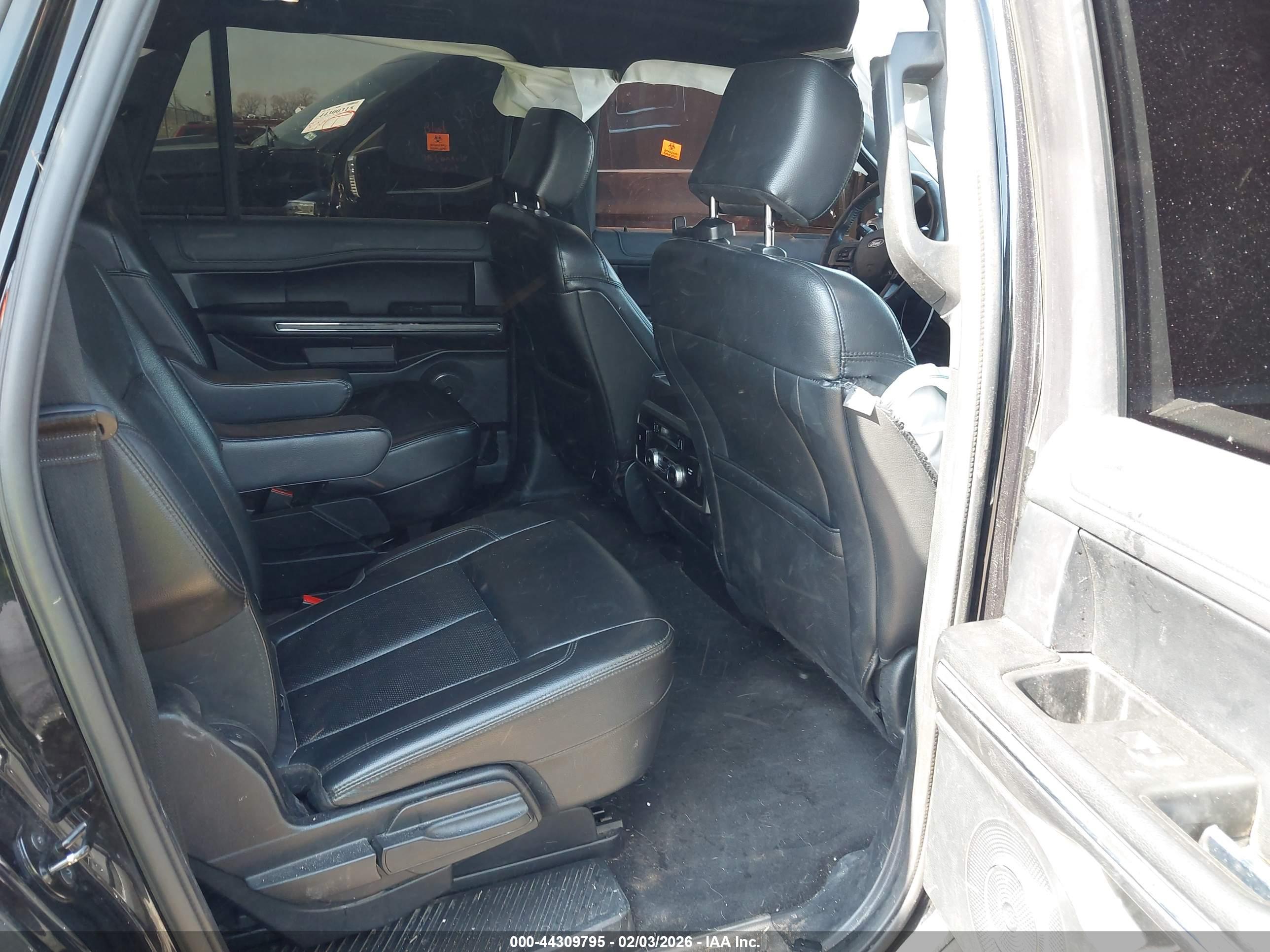 FORD EXPEDITION image 8
