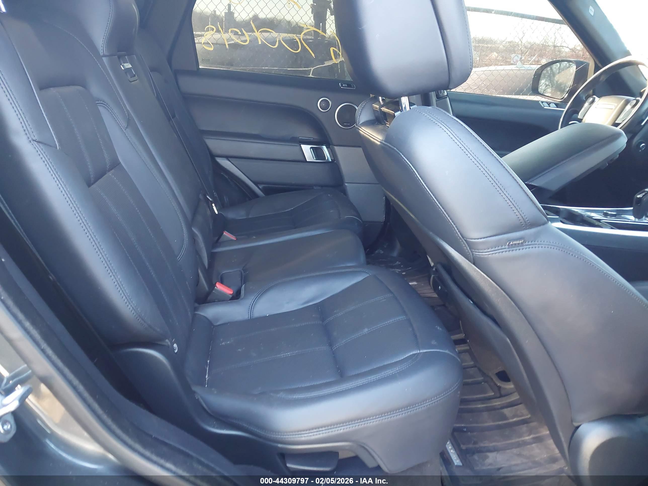 LAND ROVER image 8