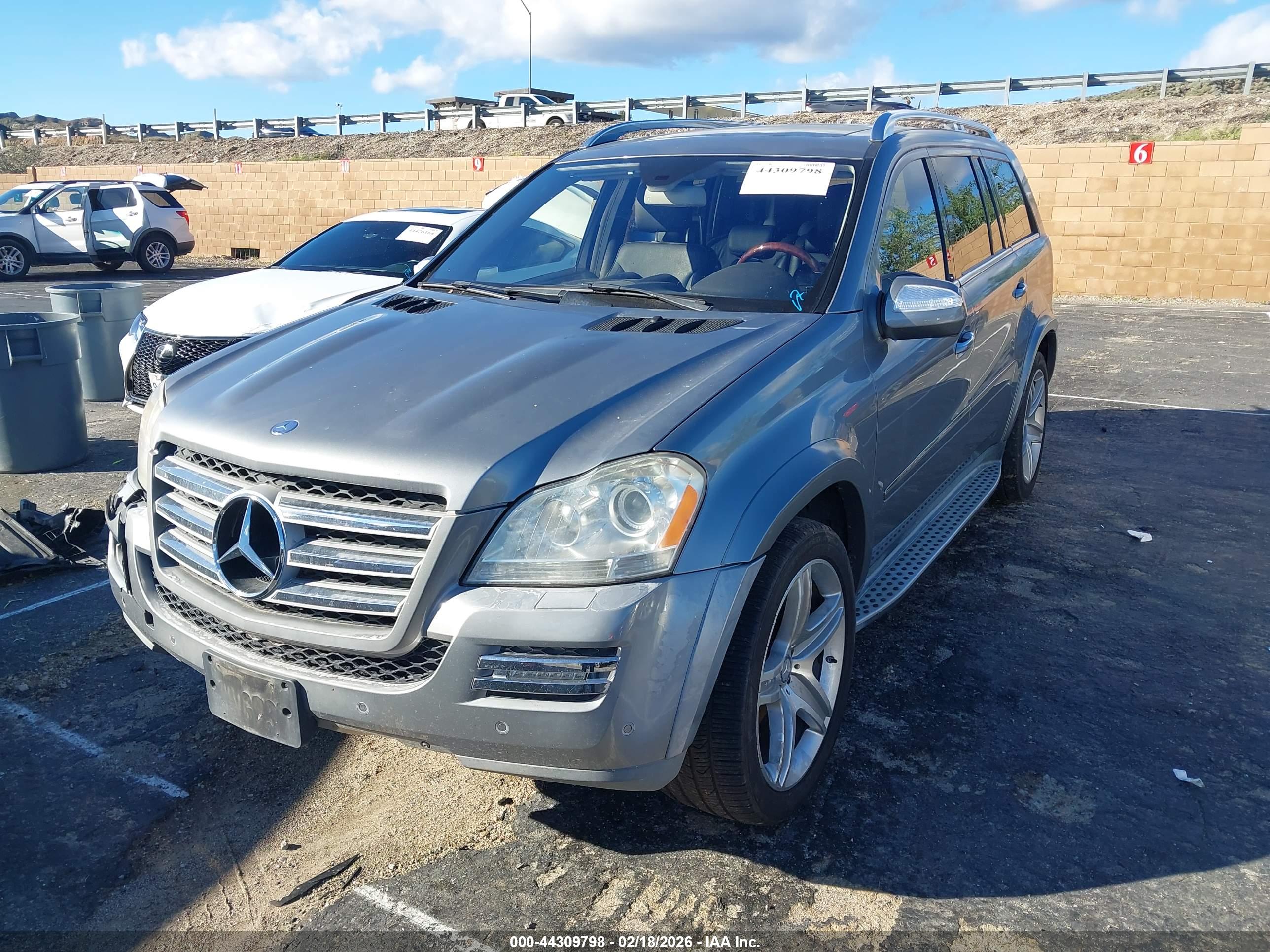 MERCEDES-BENZ GL image 2