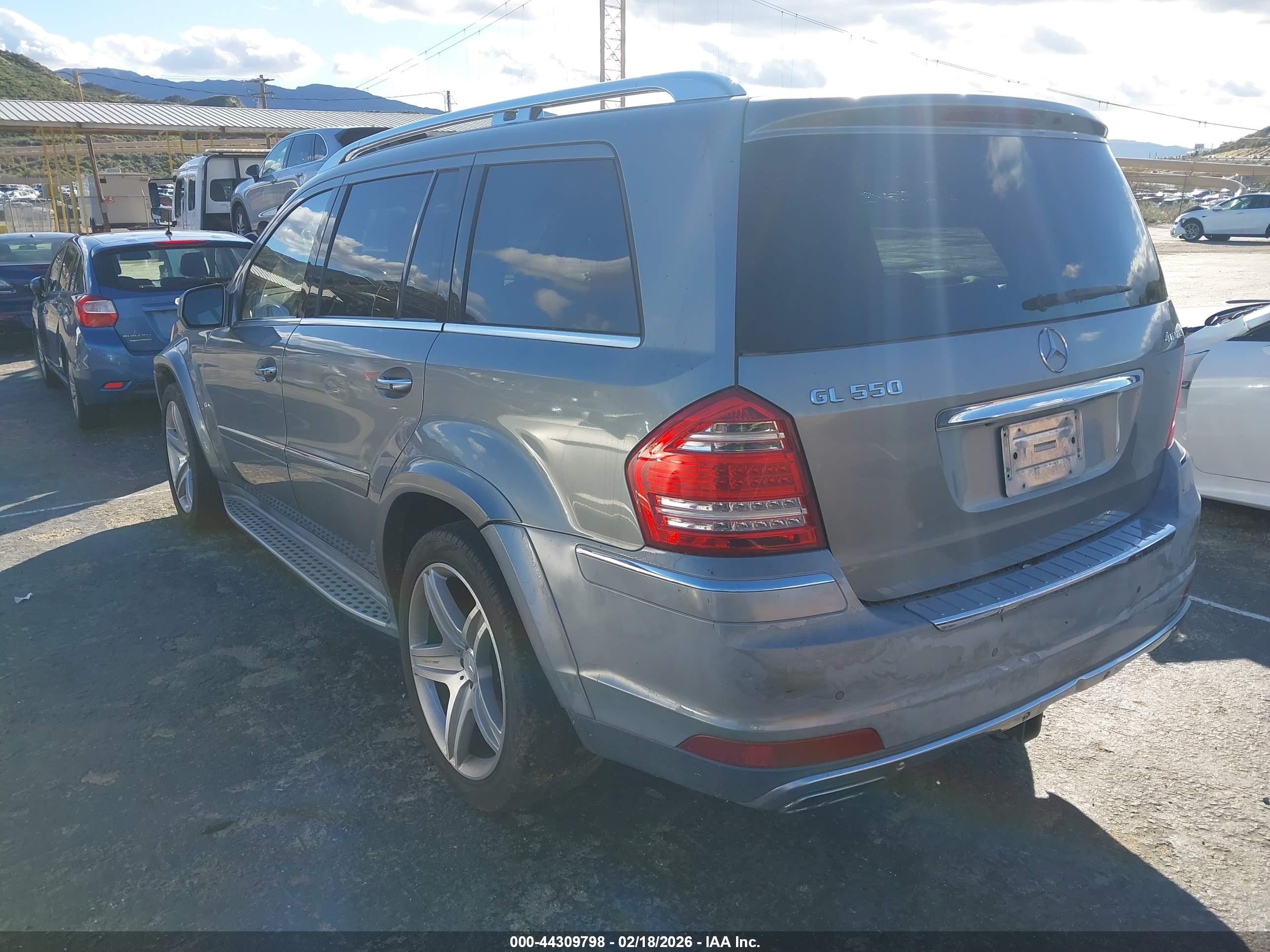 MERCEDES-BENZ GL image 3