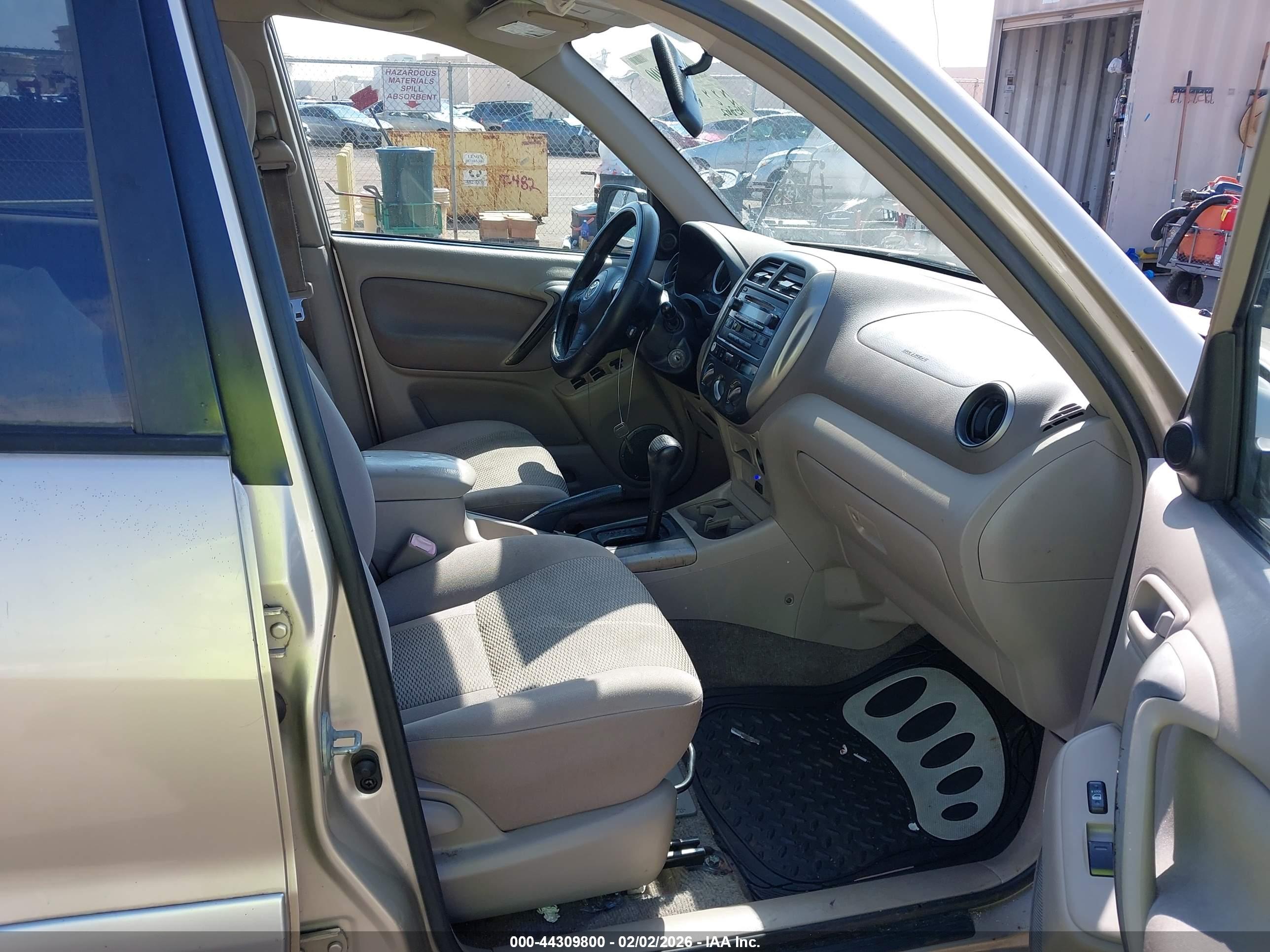 TOYOTA RAV4 image 5