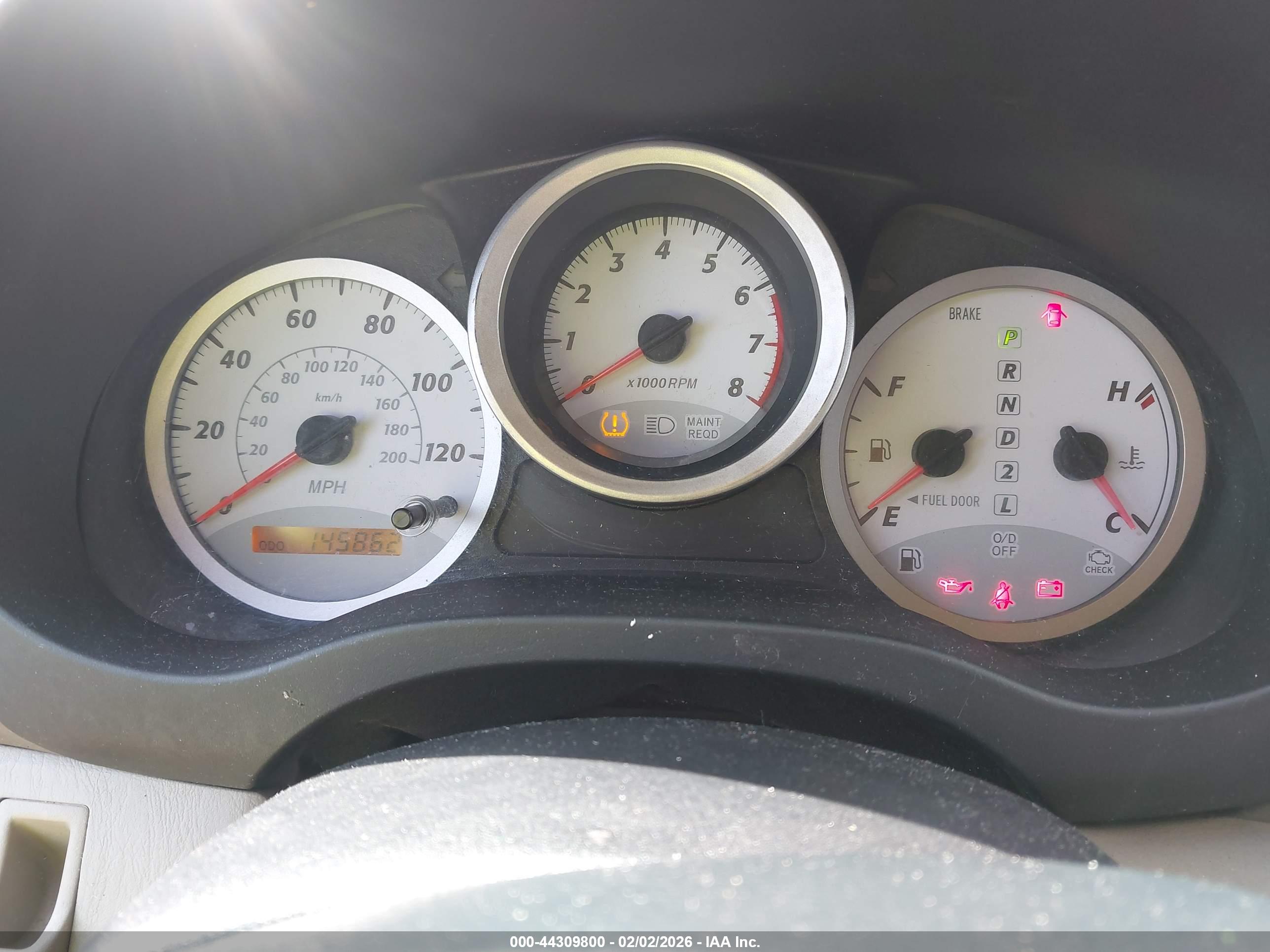 TOYOTA RAV4 image 7