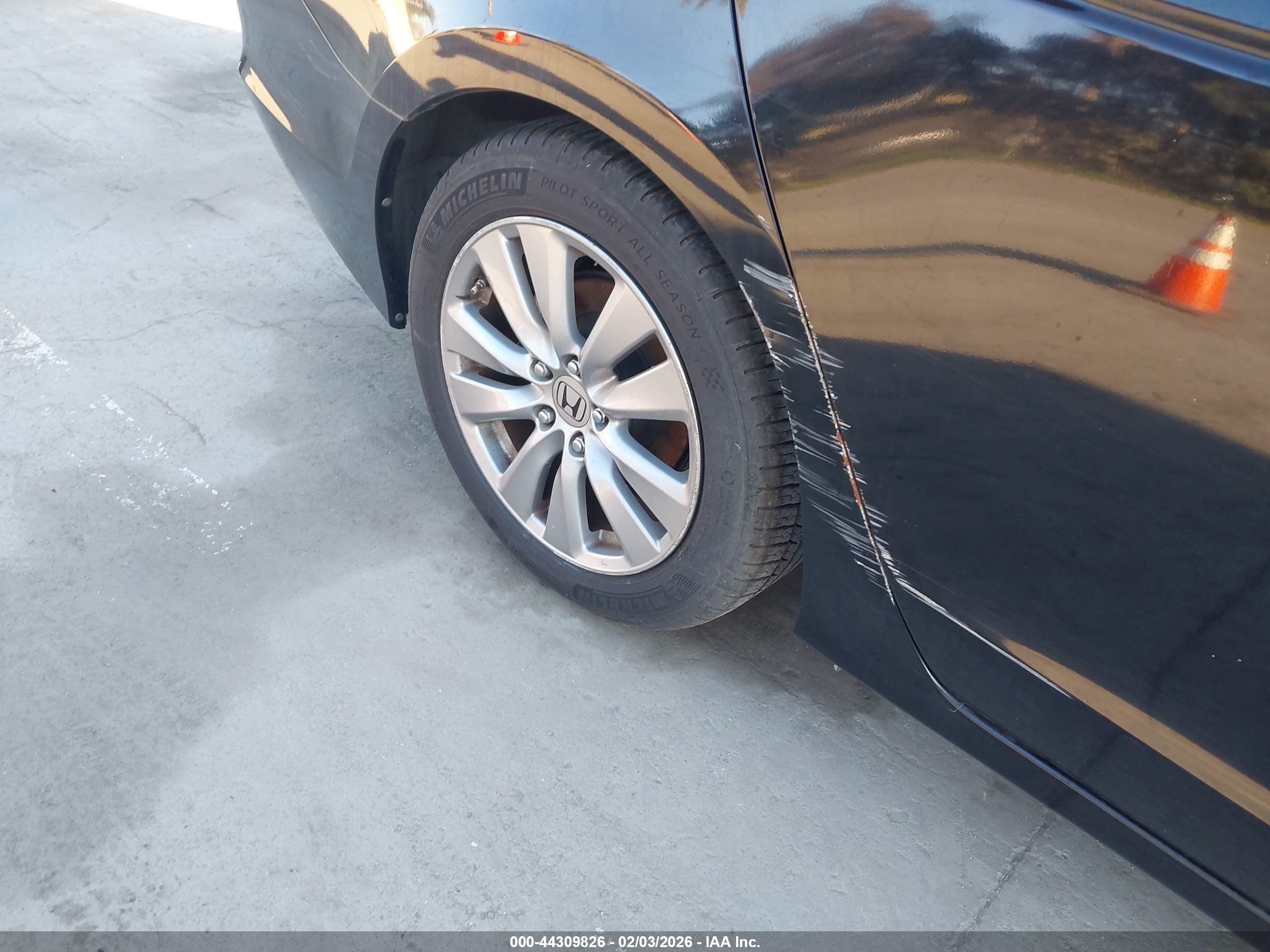 HONDA ACCORD image 6