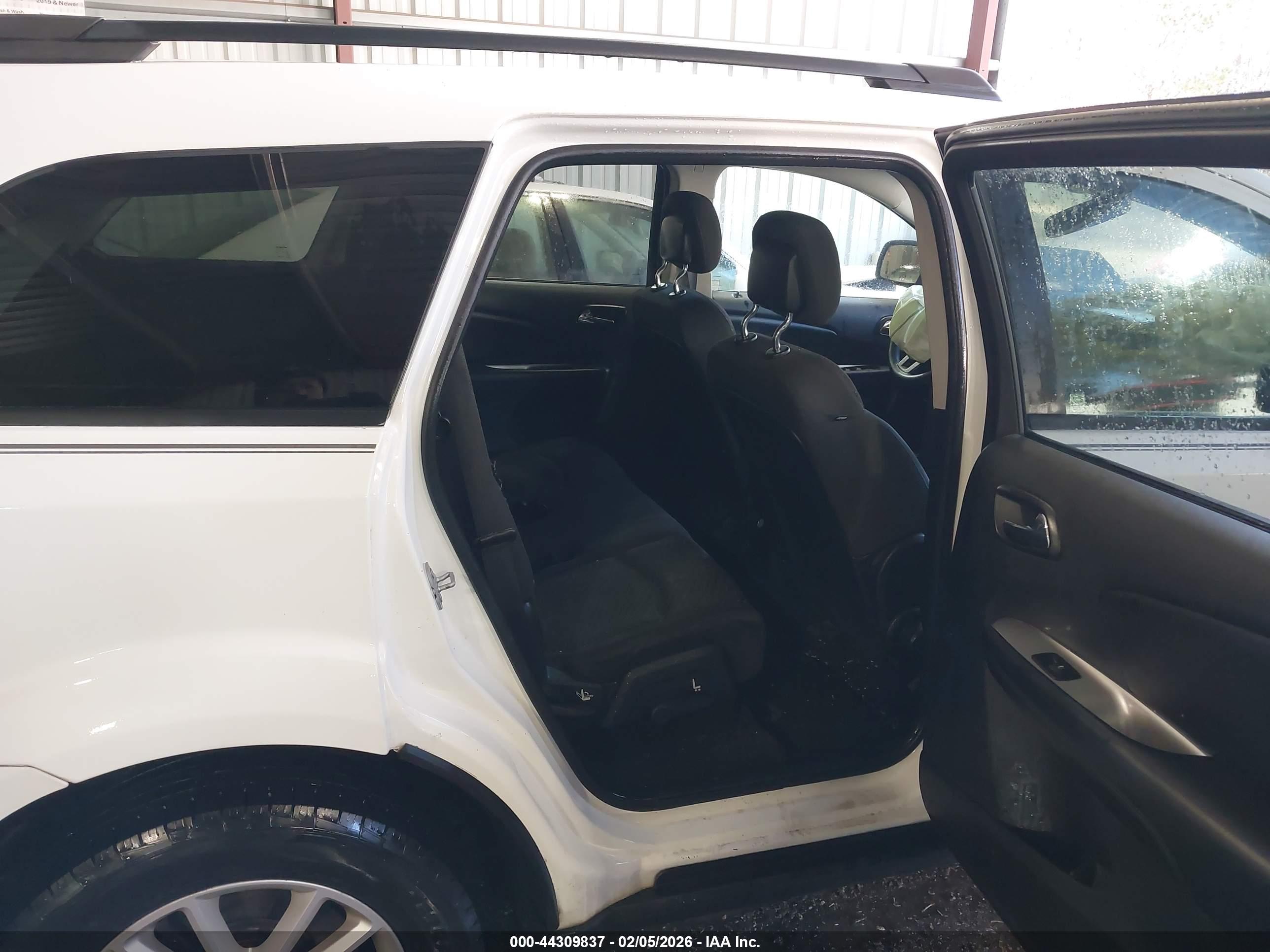 DODGE JOURNEY image 8