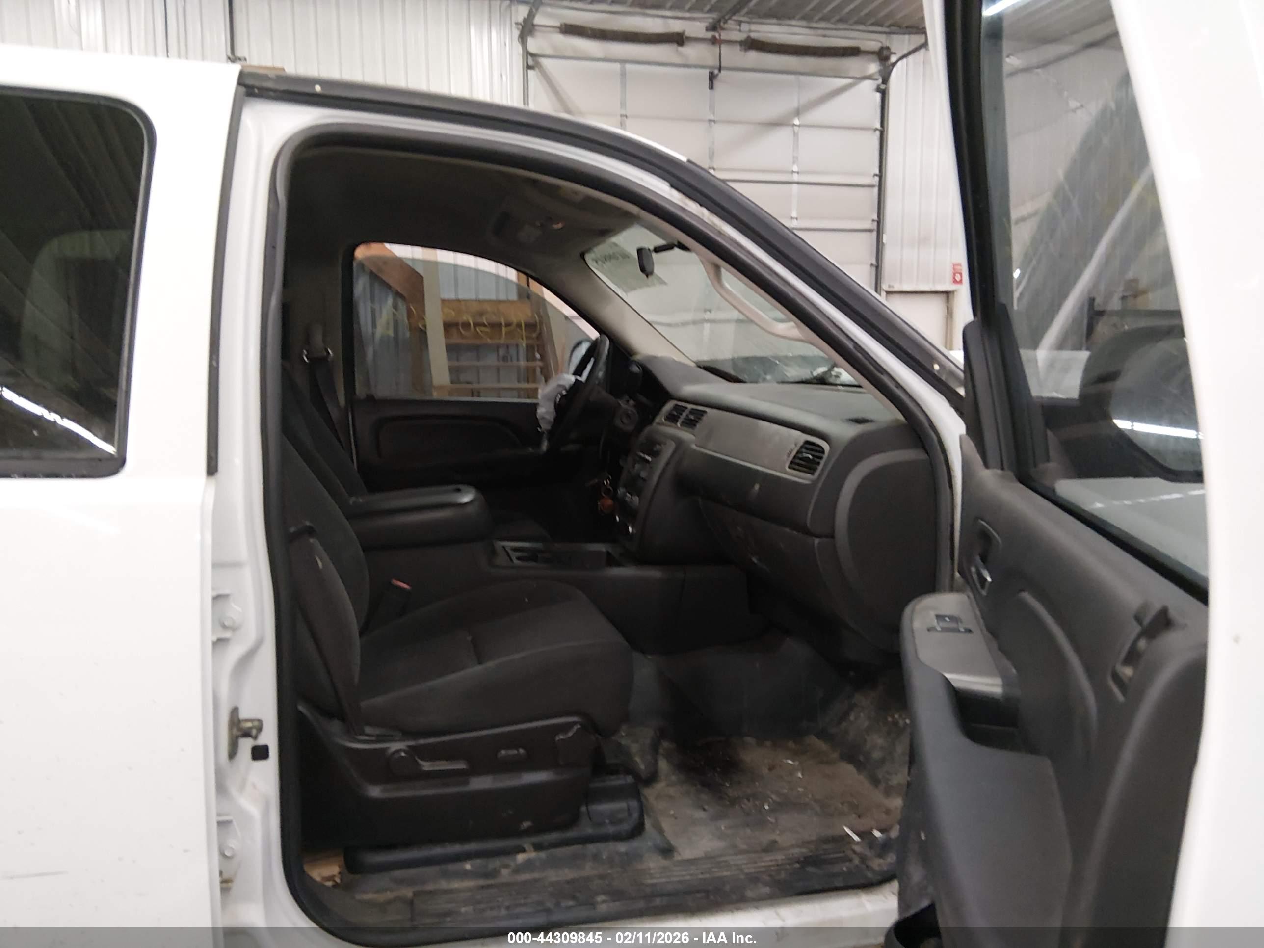 CHEVROLET TAHOE image 5