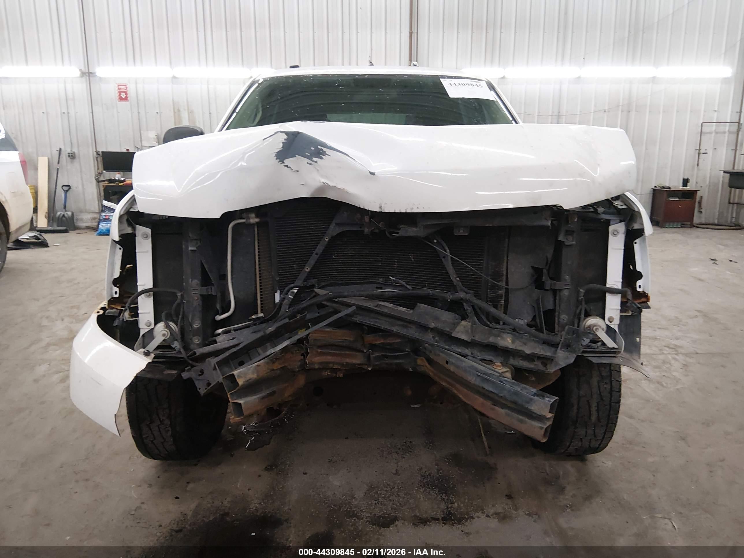 CHEVROLET TAHOE image 6