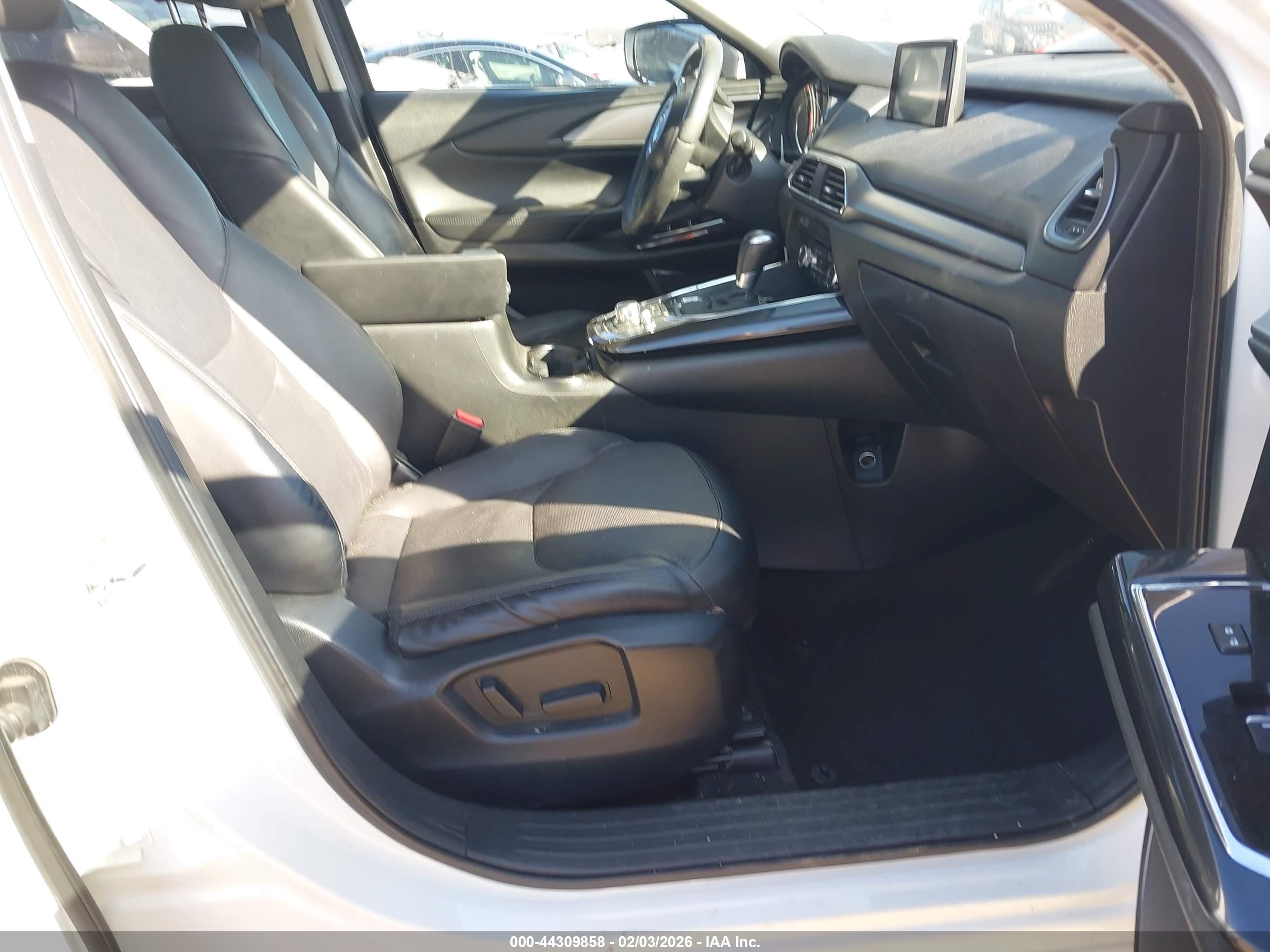 MAZDA CX-9 image 5