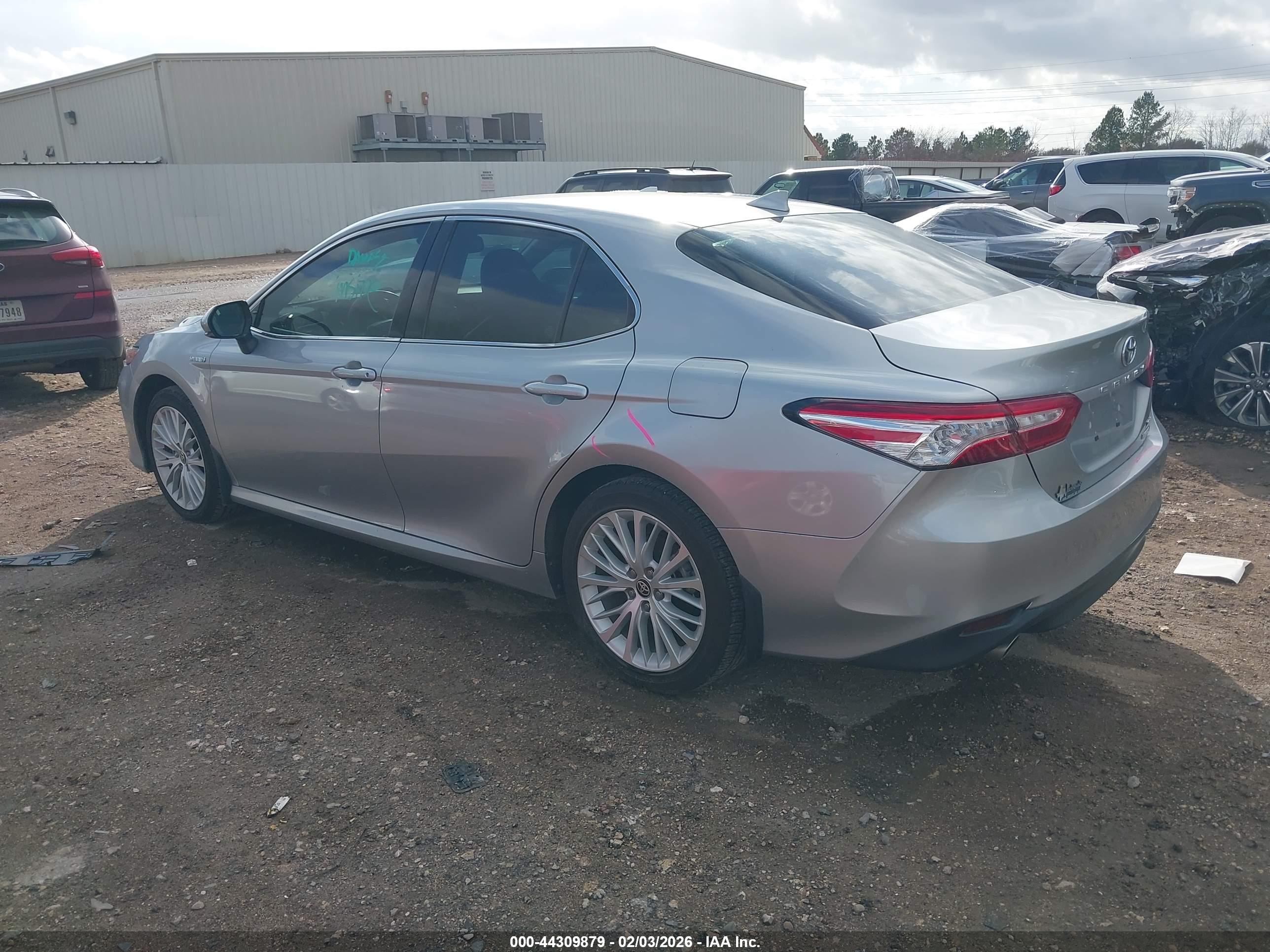 TOYOTA CAMRY image 3