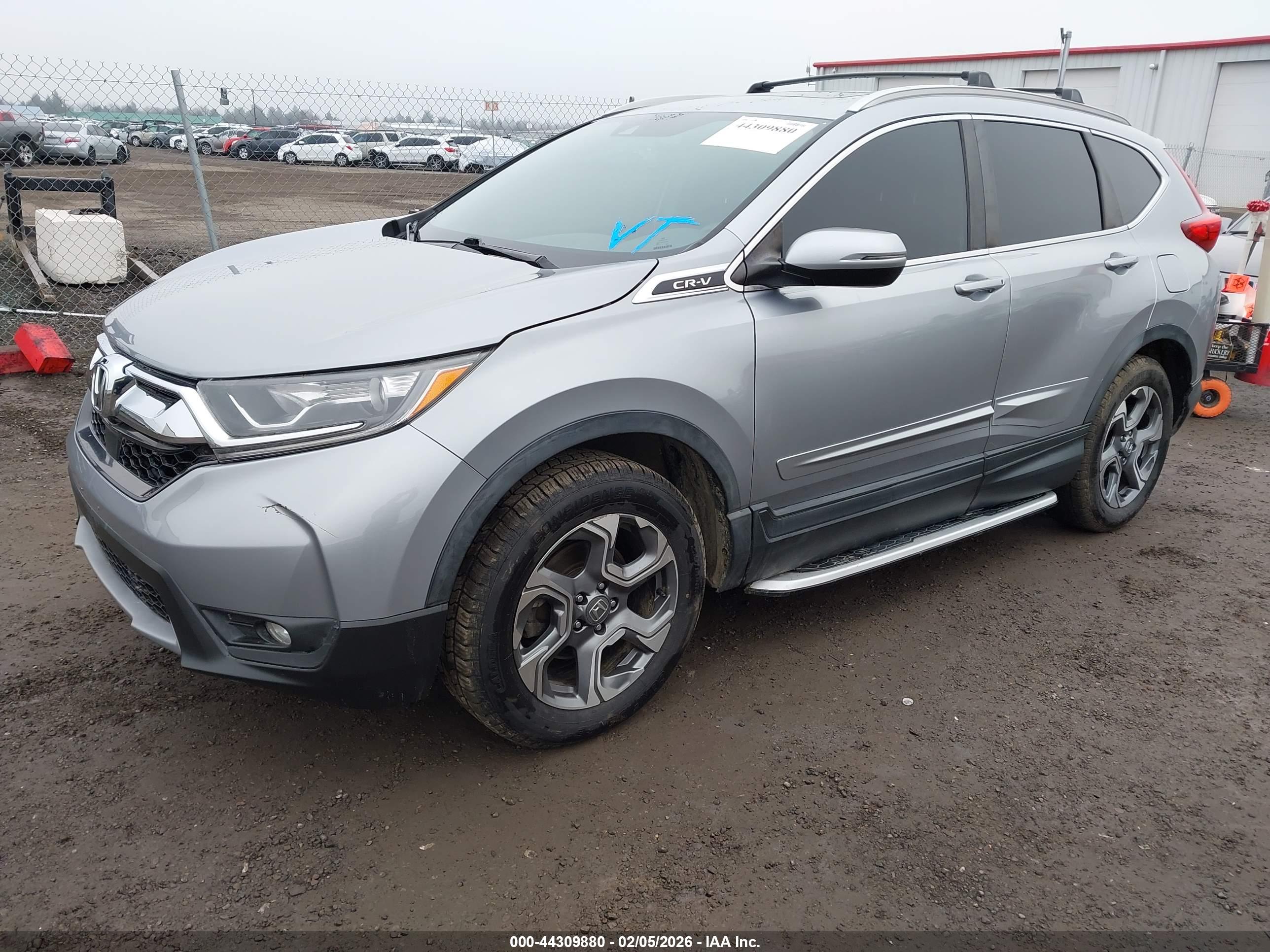 HONDA CR-V image 2