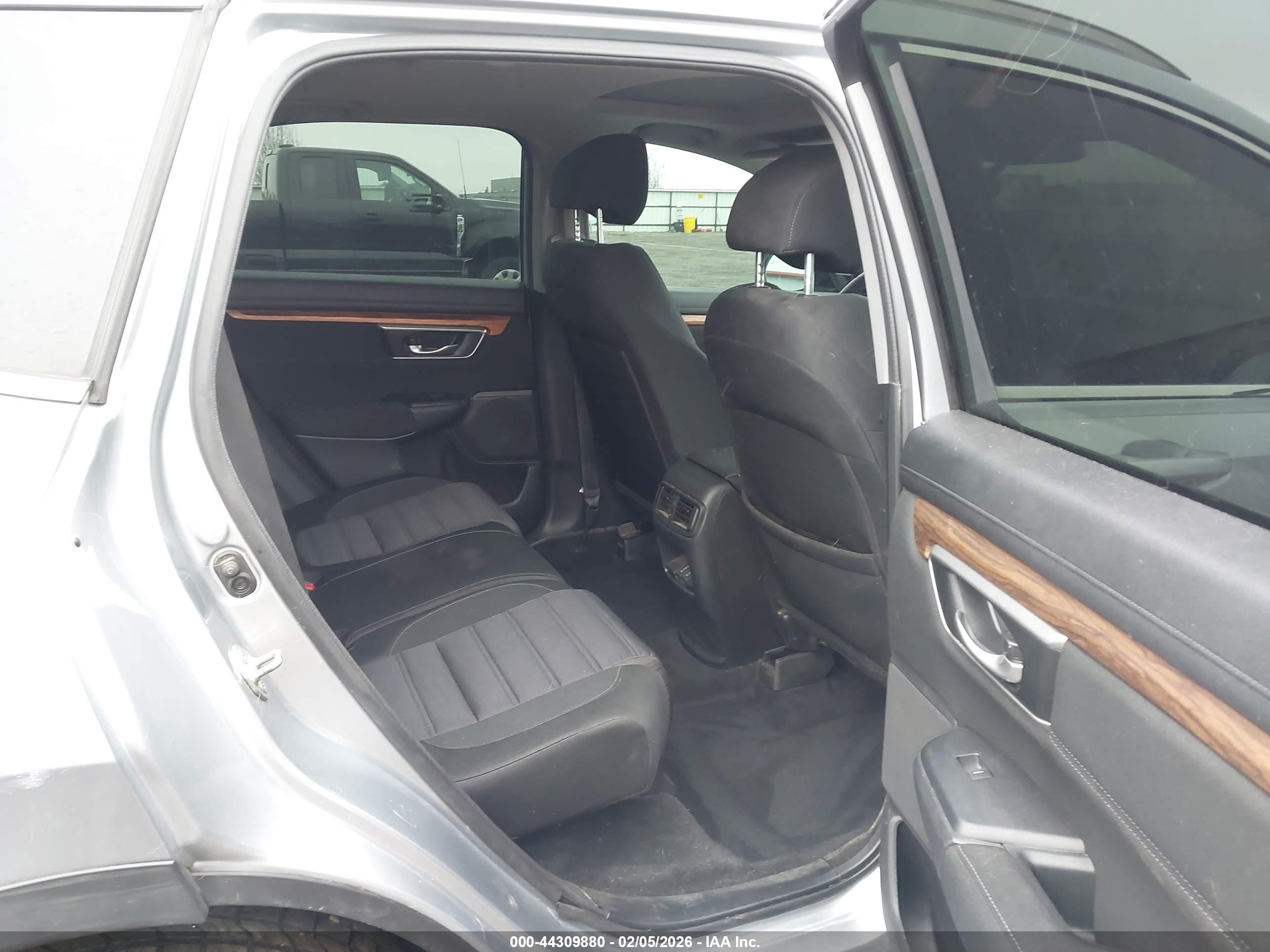 HONDA CR-V image 8