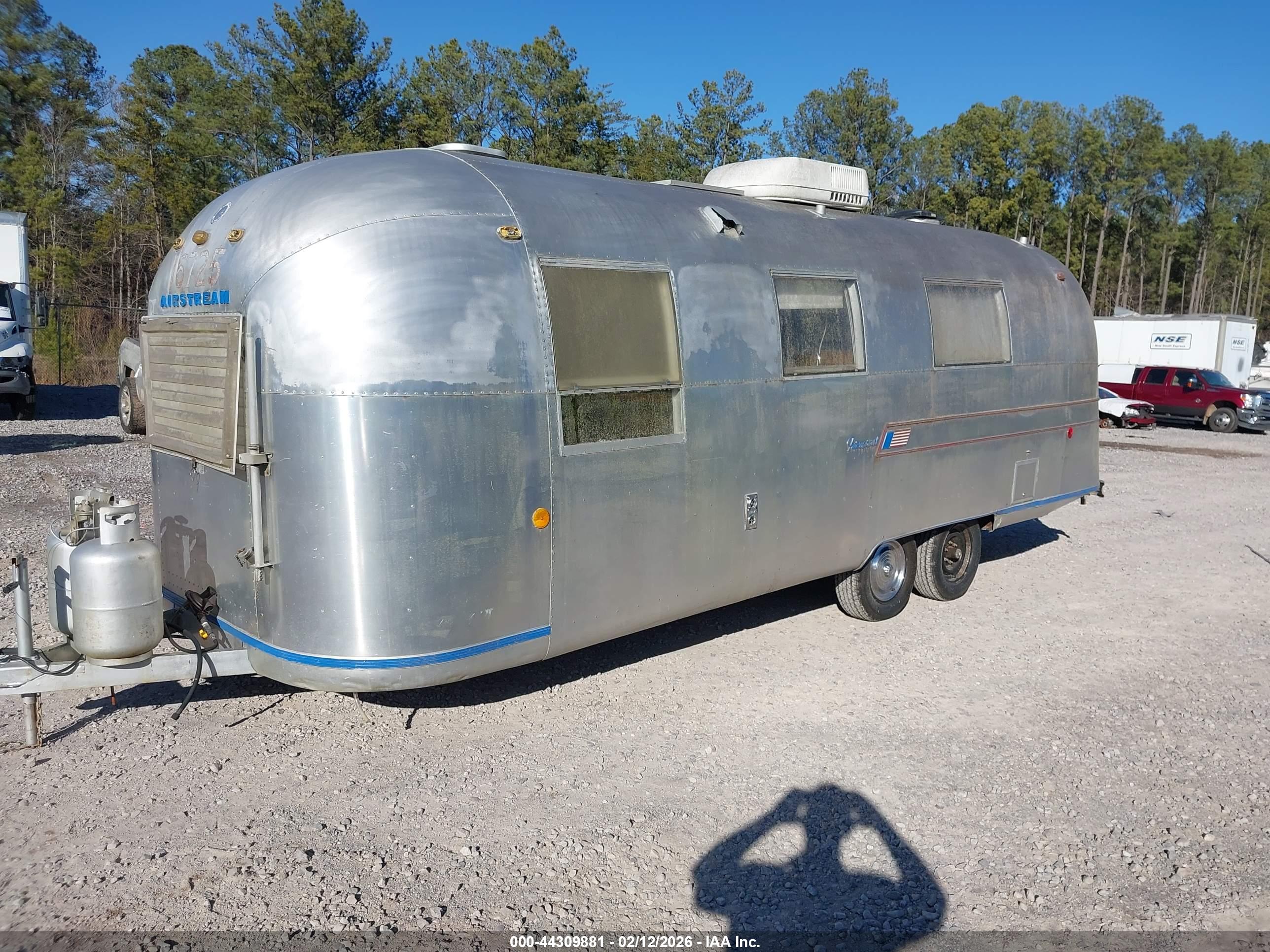 AIRSTREAM TRAVEL image 2