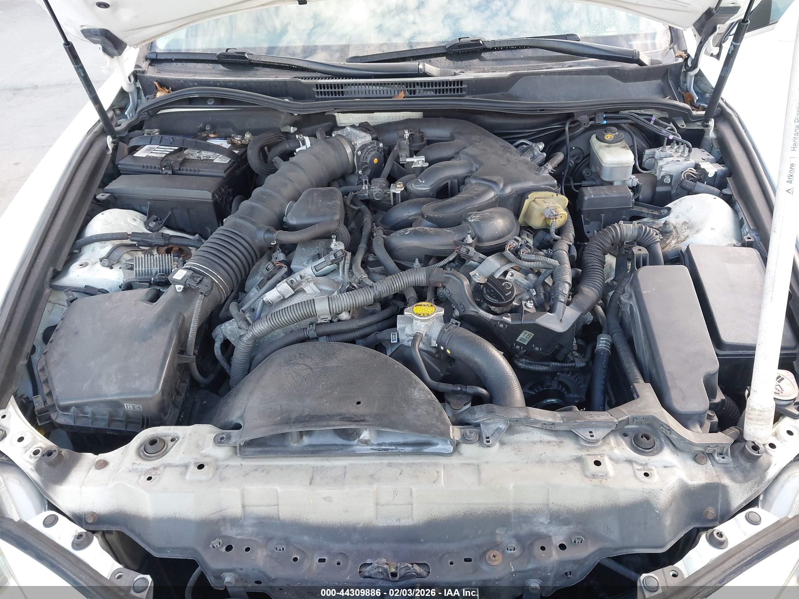LEXUS IS image 10