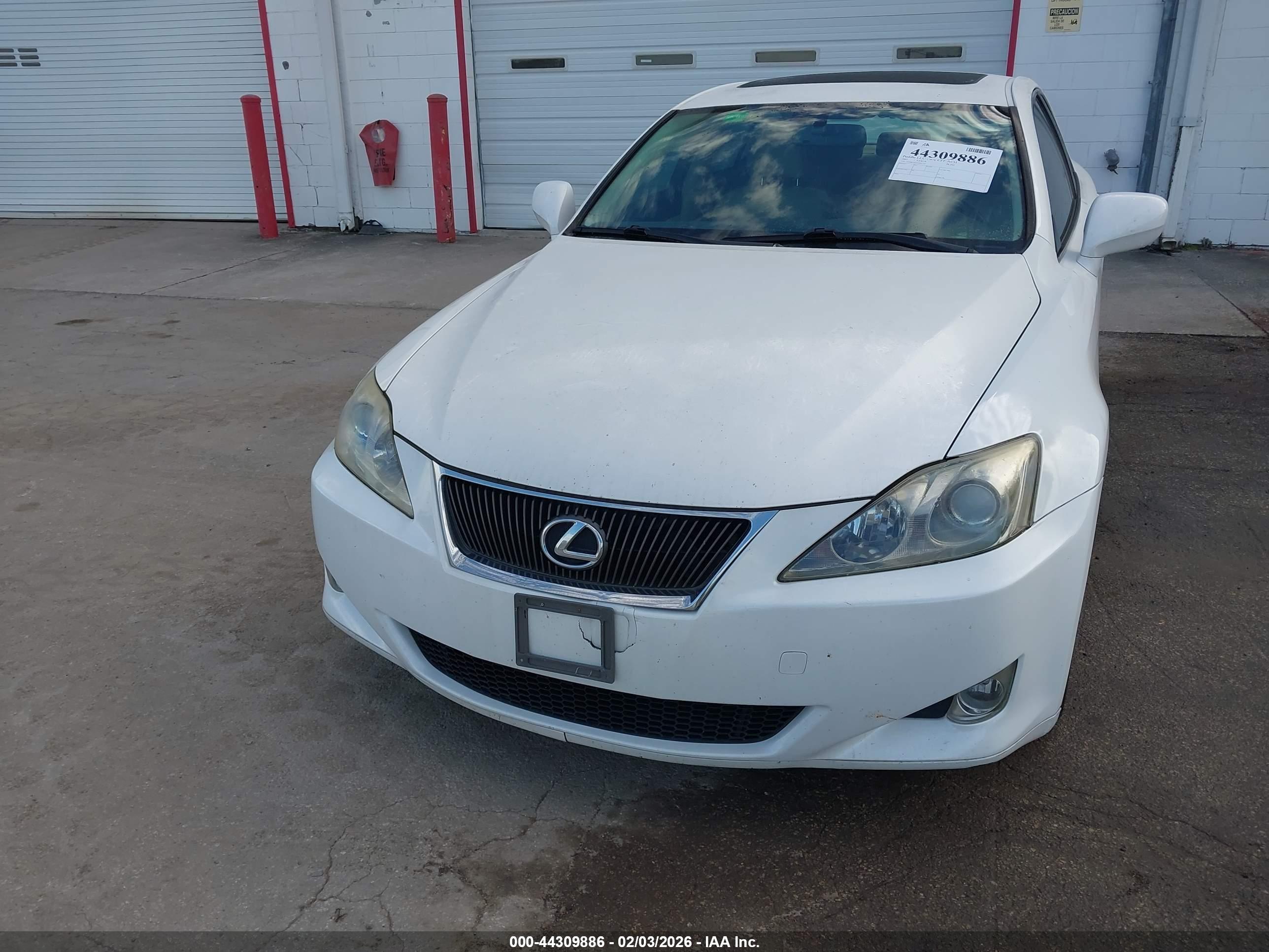 LEXUS IS image 6