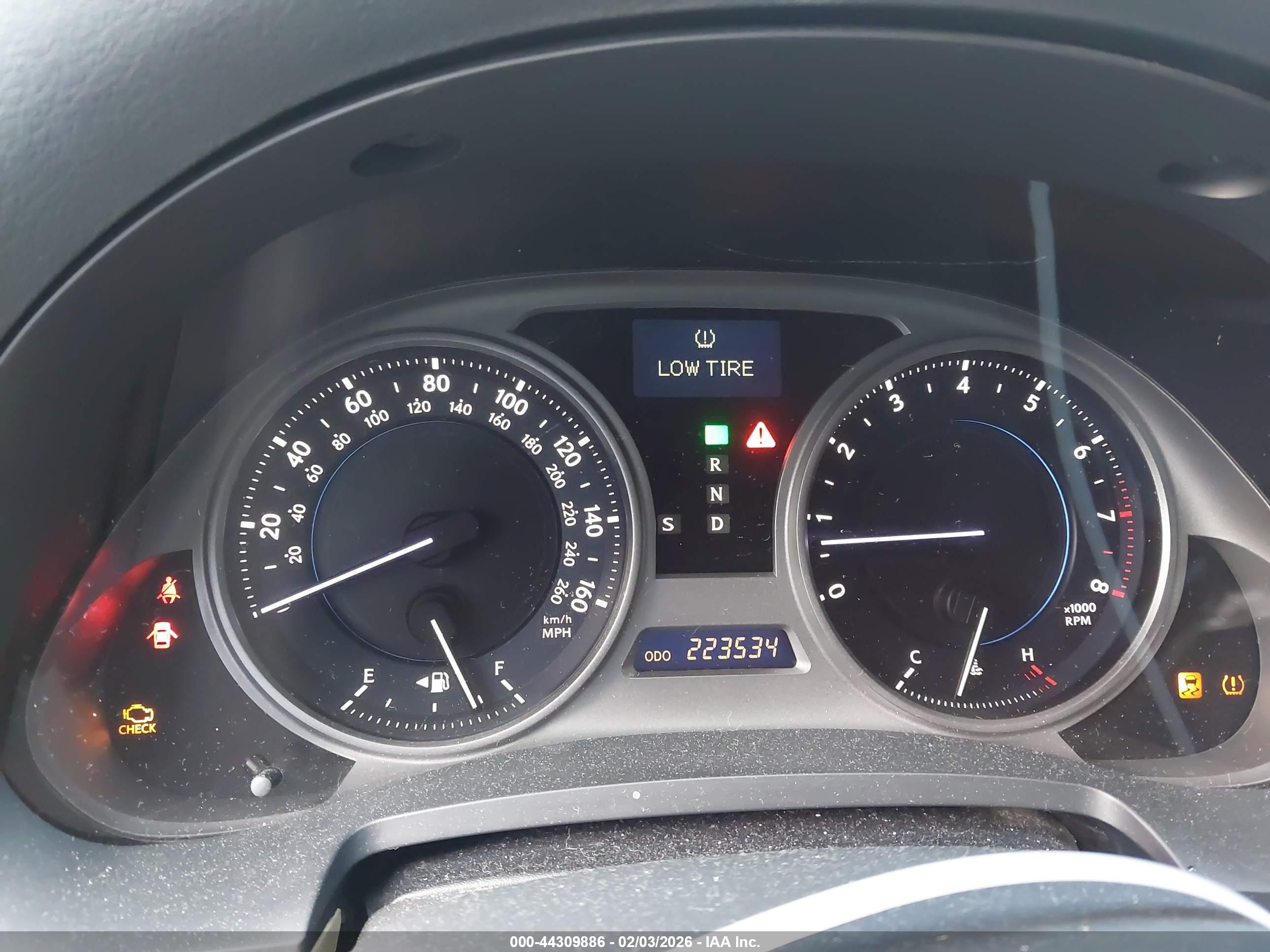 LEXUS IS image 7