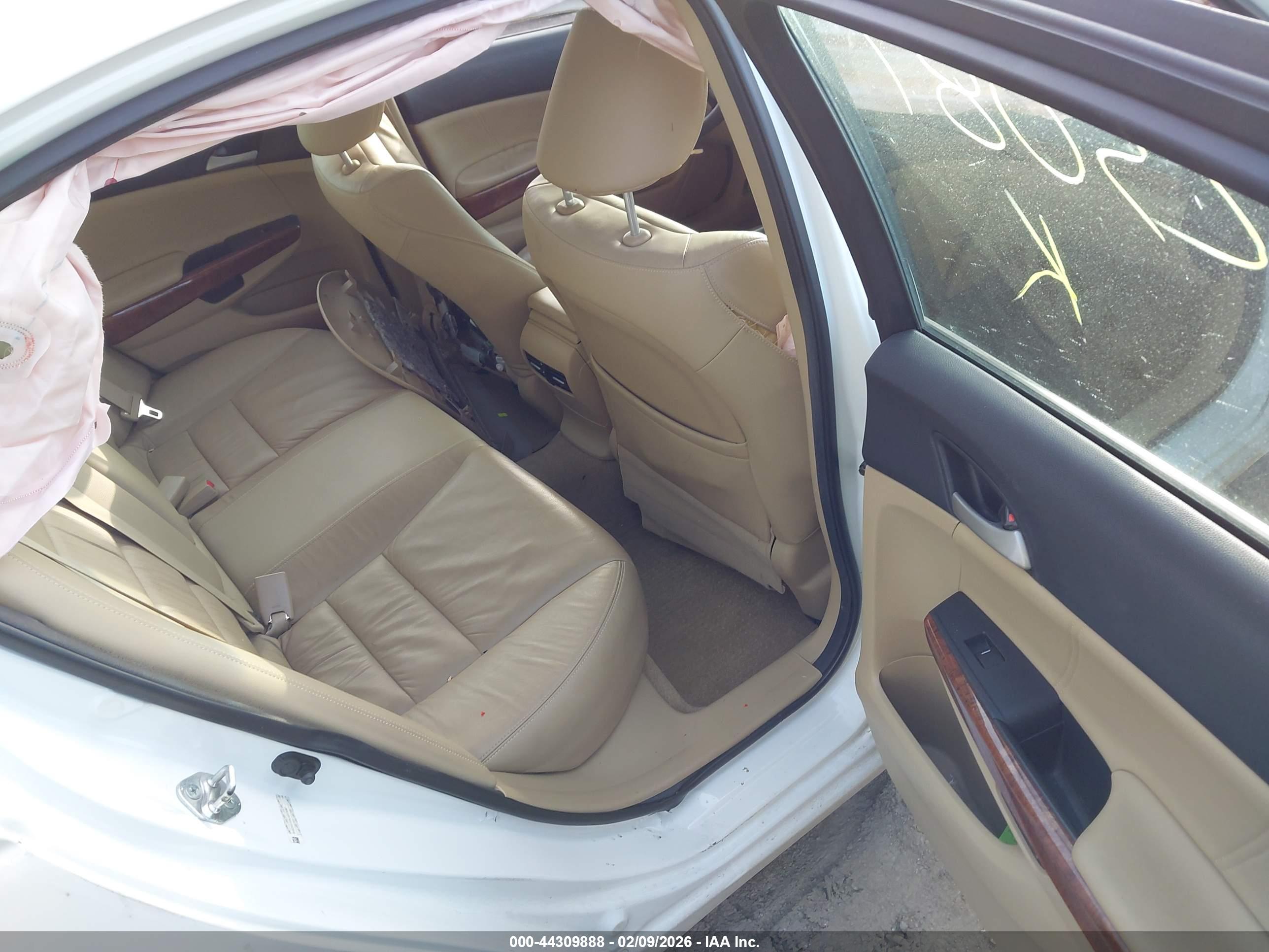 HONDA ACCORD image 8